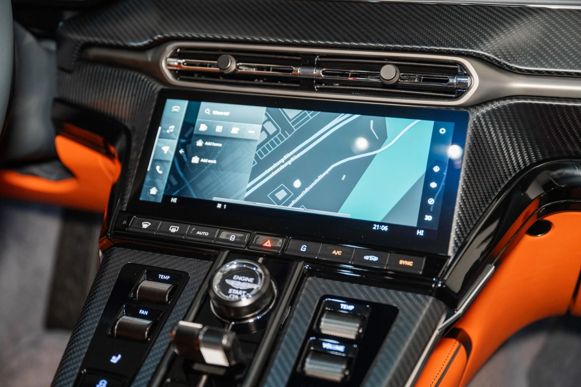 mph010_3570457034_Used_2025_Aston_Martin_Vantage_Coupe_1737041109_48b19acd50