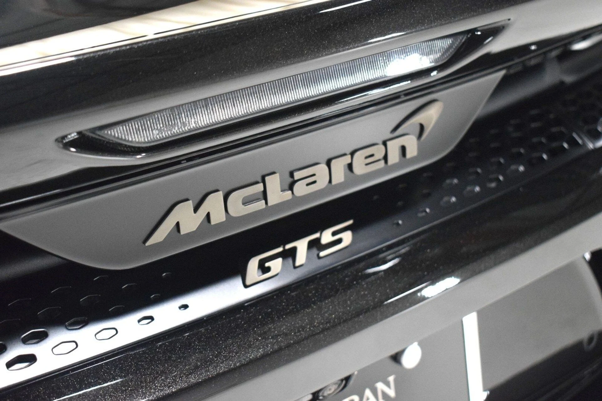 mph010_3585154367_0c22d996c38ff56242c3c0dba617709ax_327073879d