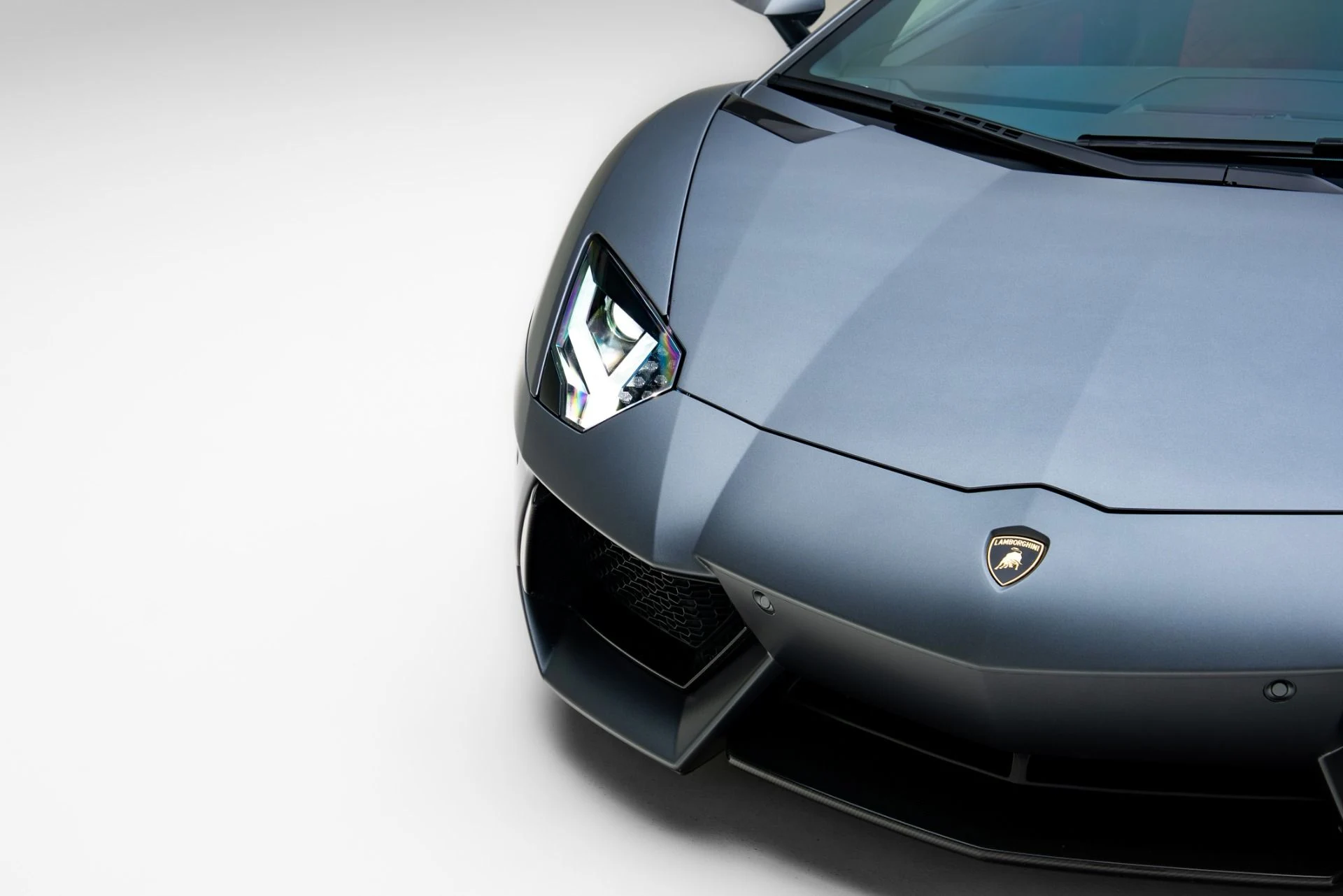 mph010_3599356073_Used_2015_Lamborghini_Aventador_LP_700_4_1778261786_1ee3ed94ce