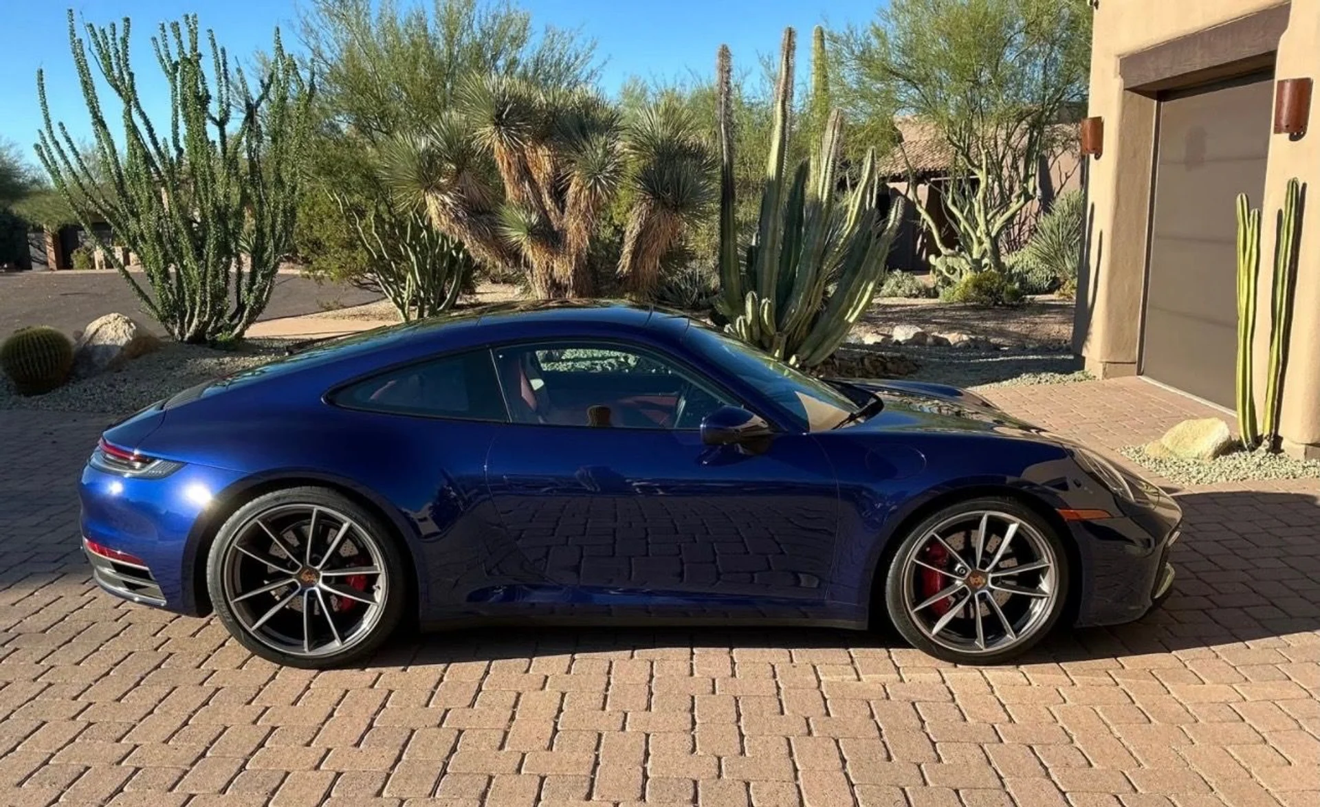 mph010_3603686971_Used_2020_Porsche_911_Carrera_S_1761334989_a4b558ba05