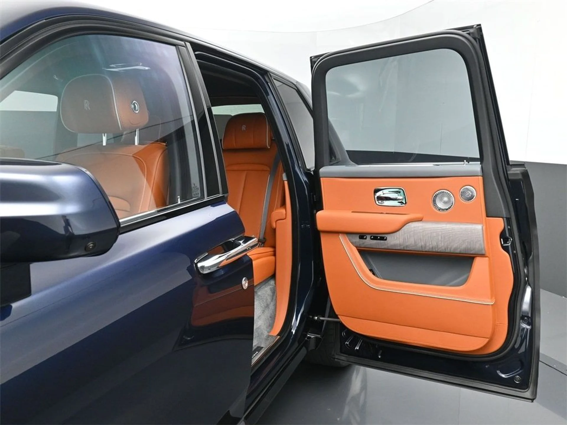 mph010_3604162797_58e8b503cec7ecdde7a2e140400f2255x_b6f9ca96e7