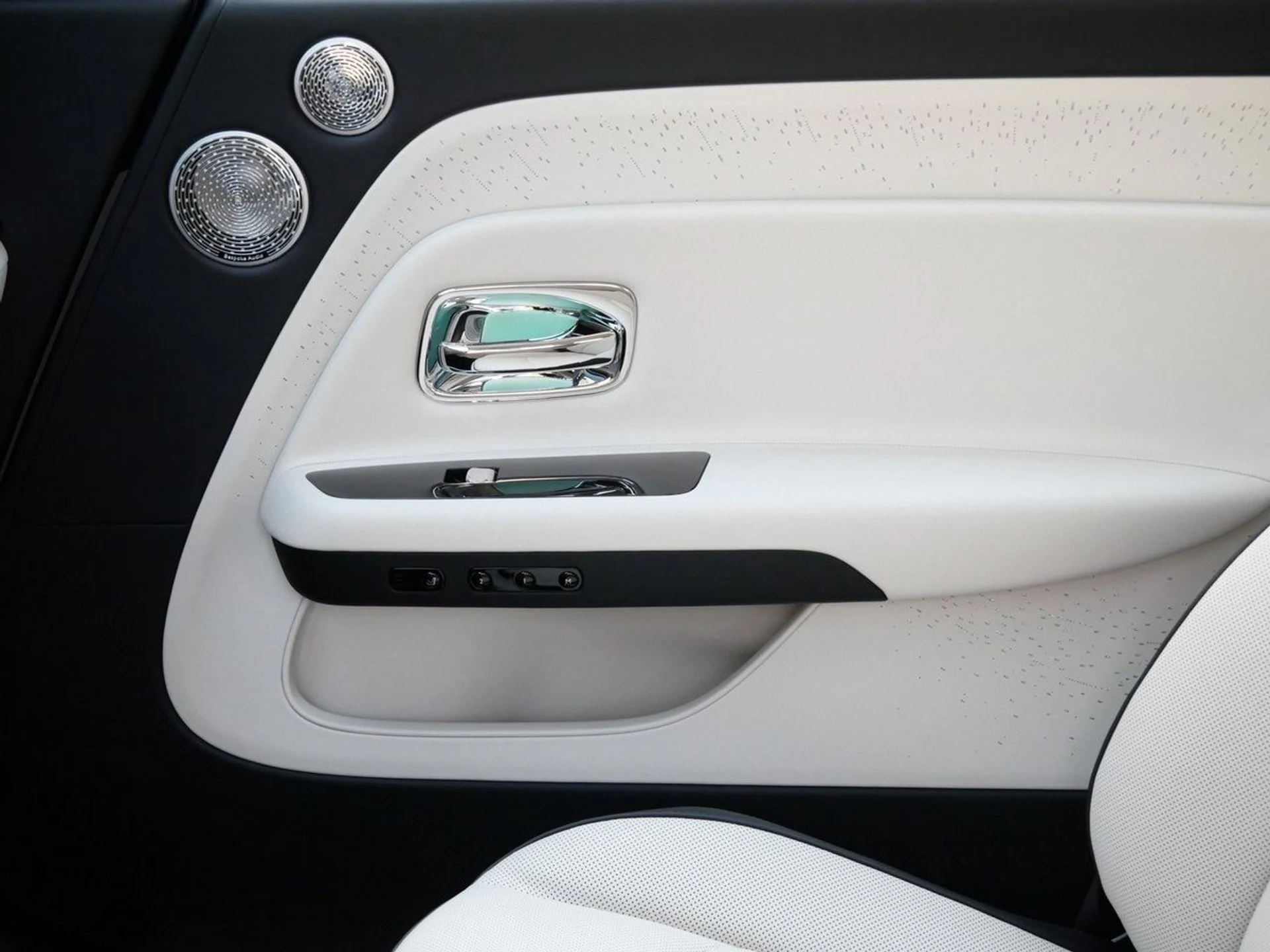 mph010_3609379740_6f7f827eaf307bb400557d816254ea90x_6981b75ac0