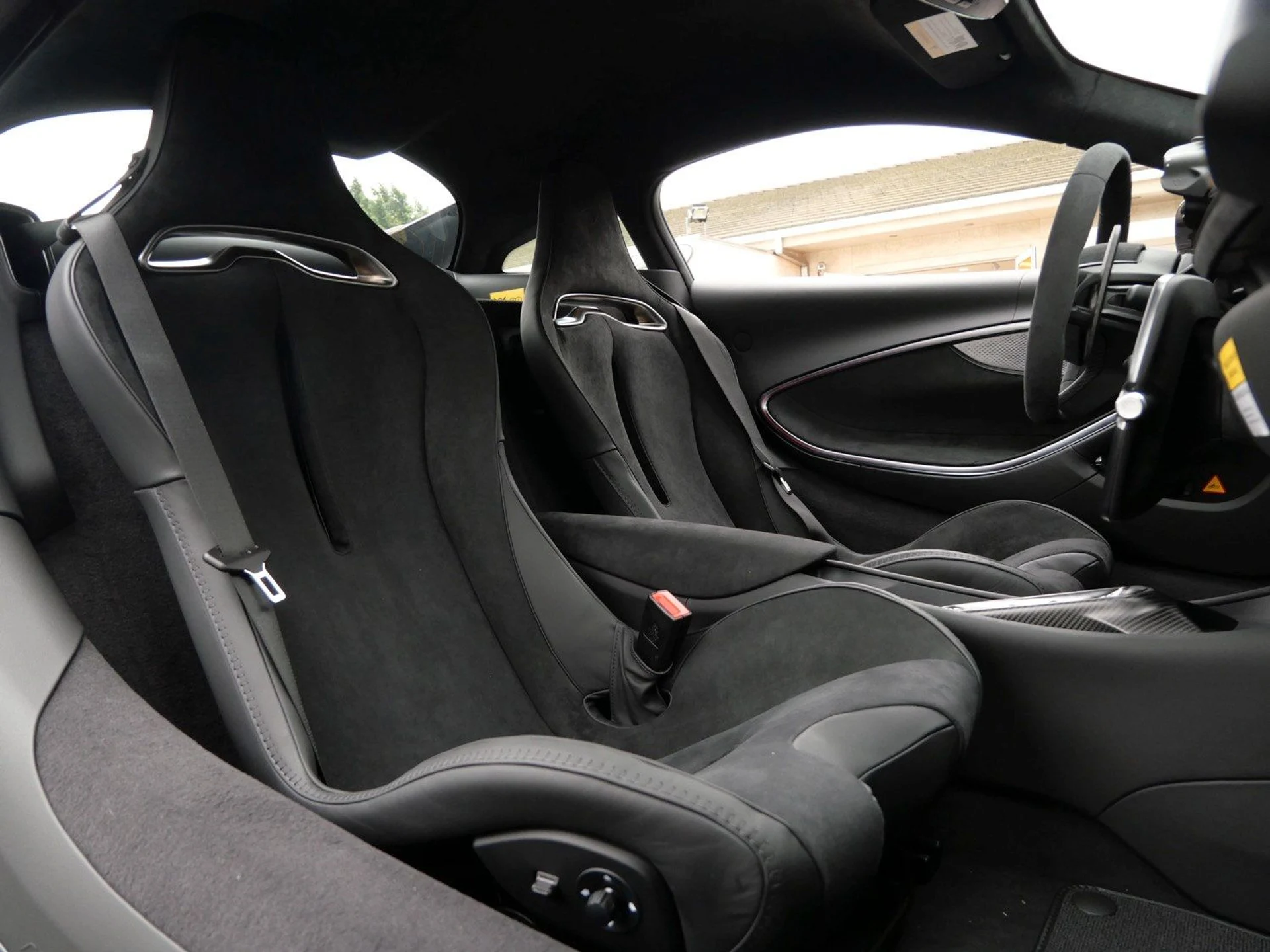 mph010_361274884_84b3f63ecf2c1e377890c415ee6cfc5cx_a10ad3595d