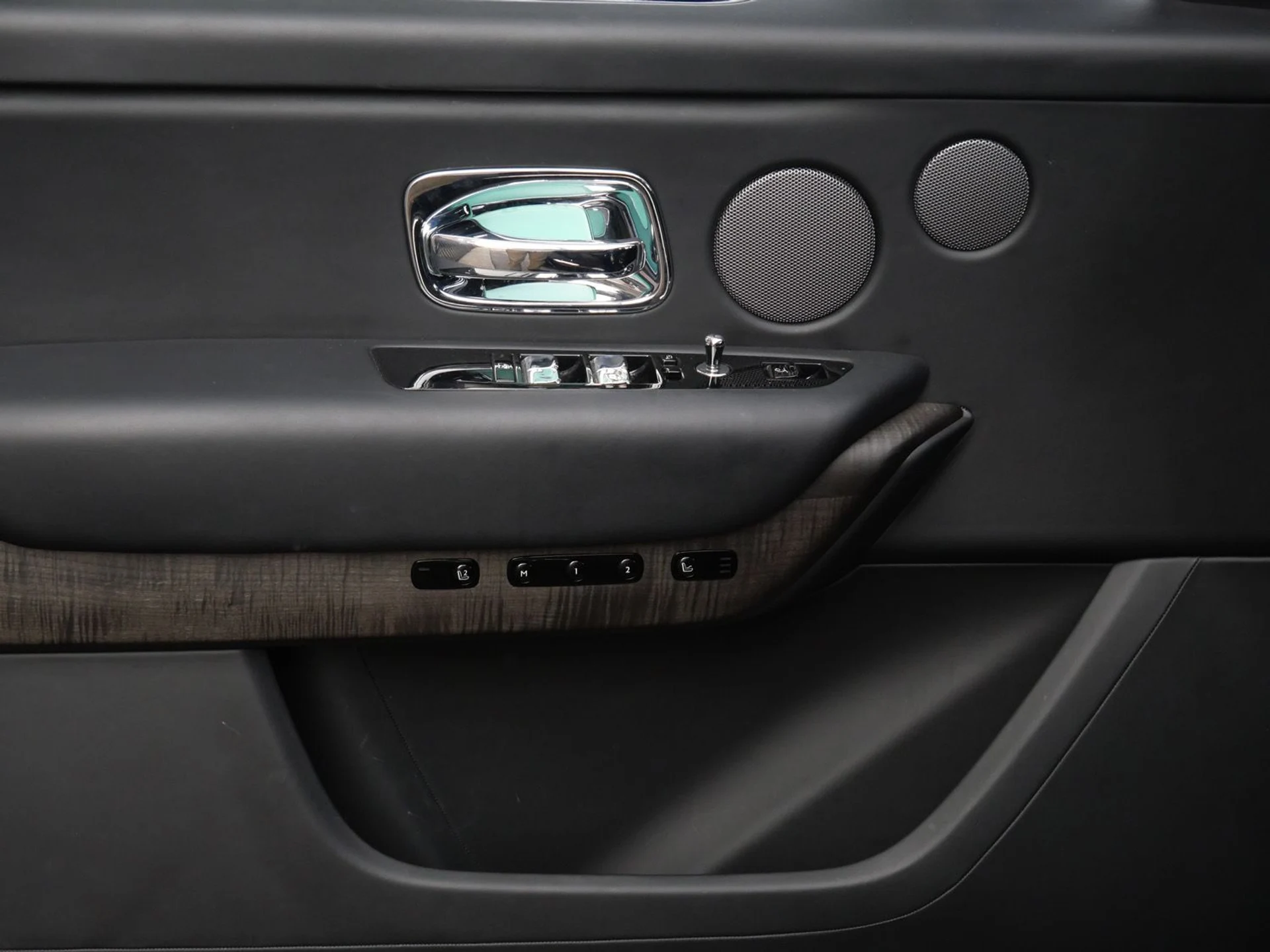 mph010_3615416300_d8c5b6e9b19bd7fc3e9cd3e4b77f93d5x_bd98ae7825