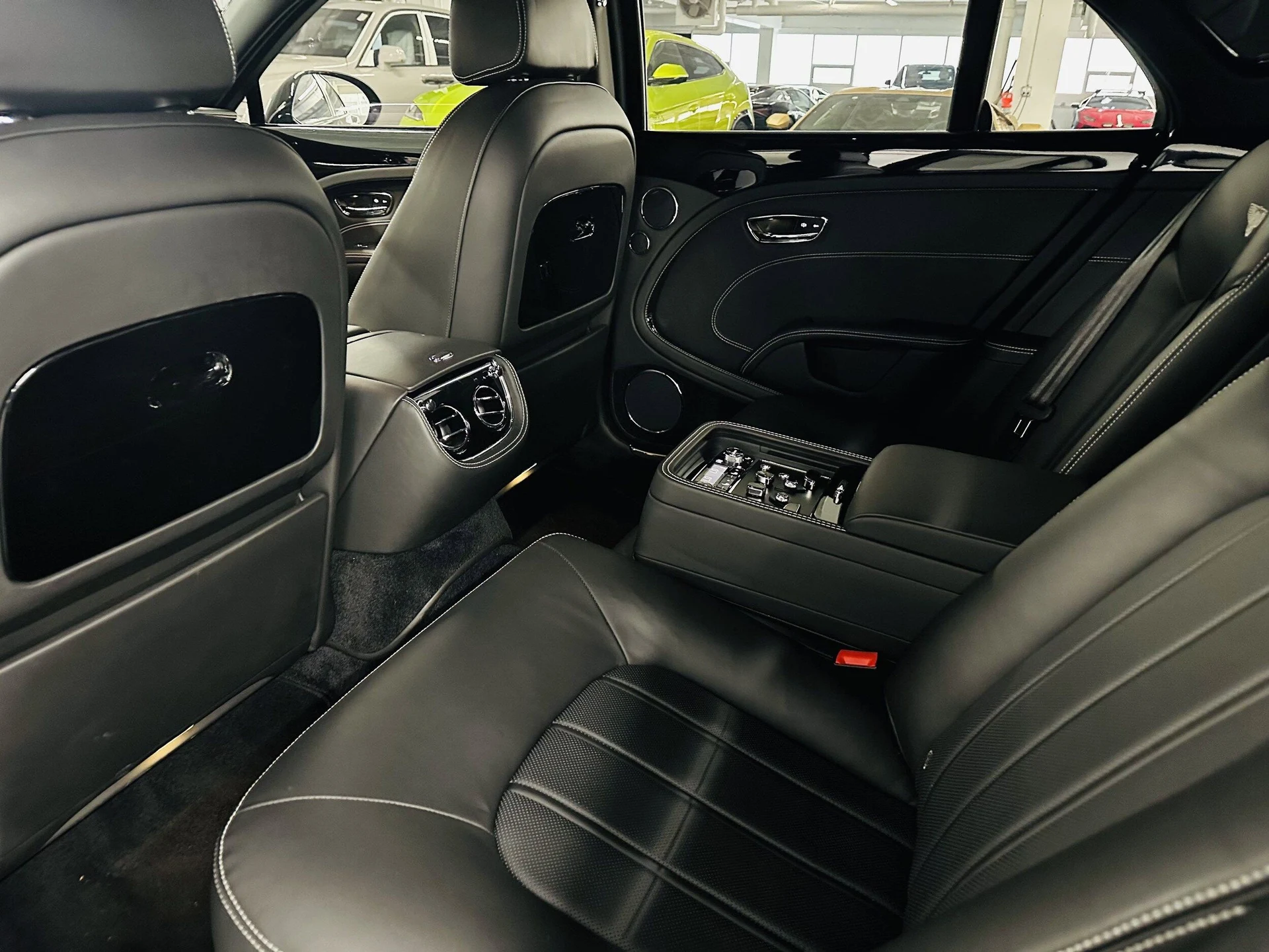 mph010_361920272_76f0d386a2fa68137b3c3d42d30f977ax_0de49572bf