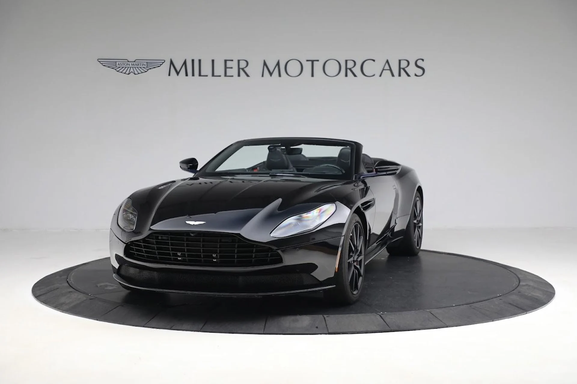 mph010_3620759277_Used_2019_Aston_Martin_DB_11_Volante_6eb4982a7f