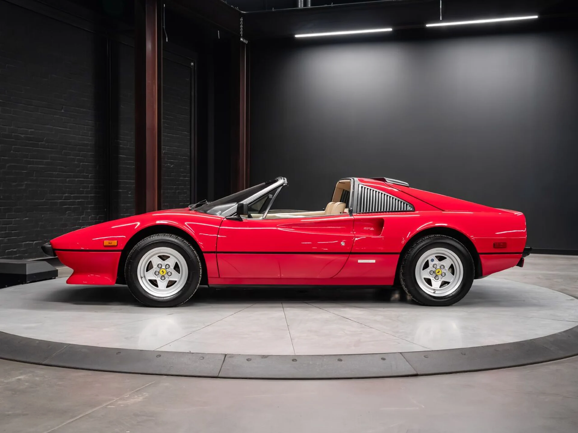 mph010_3629798240_ferrari_308_gtsi_1982_a12ad1e53b