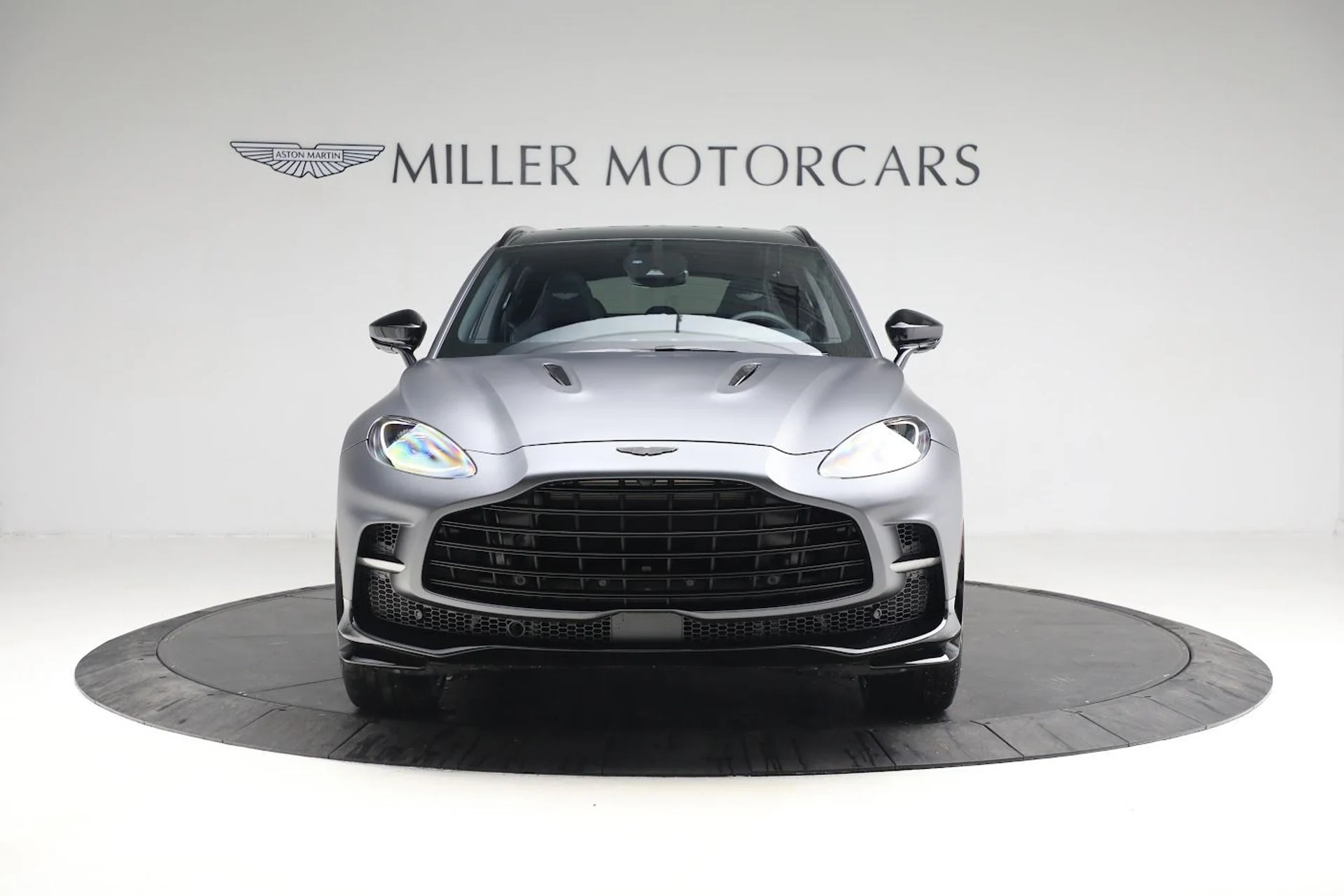 mph010_3629888078_Used_2023_Aston_Martin_DBX_707_1682624534_b024ed4346