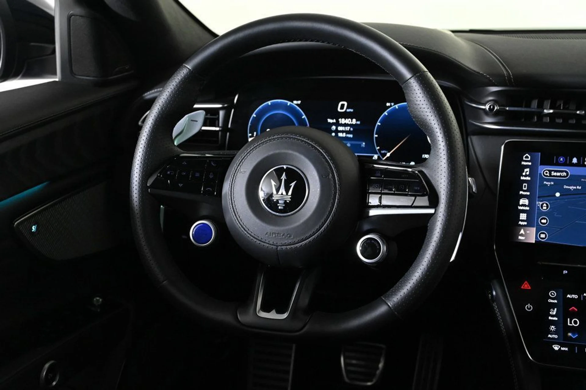 mph010_3631120699_used_2025_maserati_grecale_modena_11350_22941787_10_1024_5a850cb704