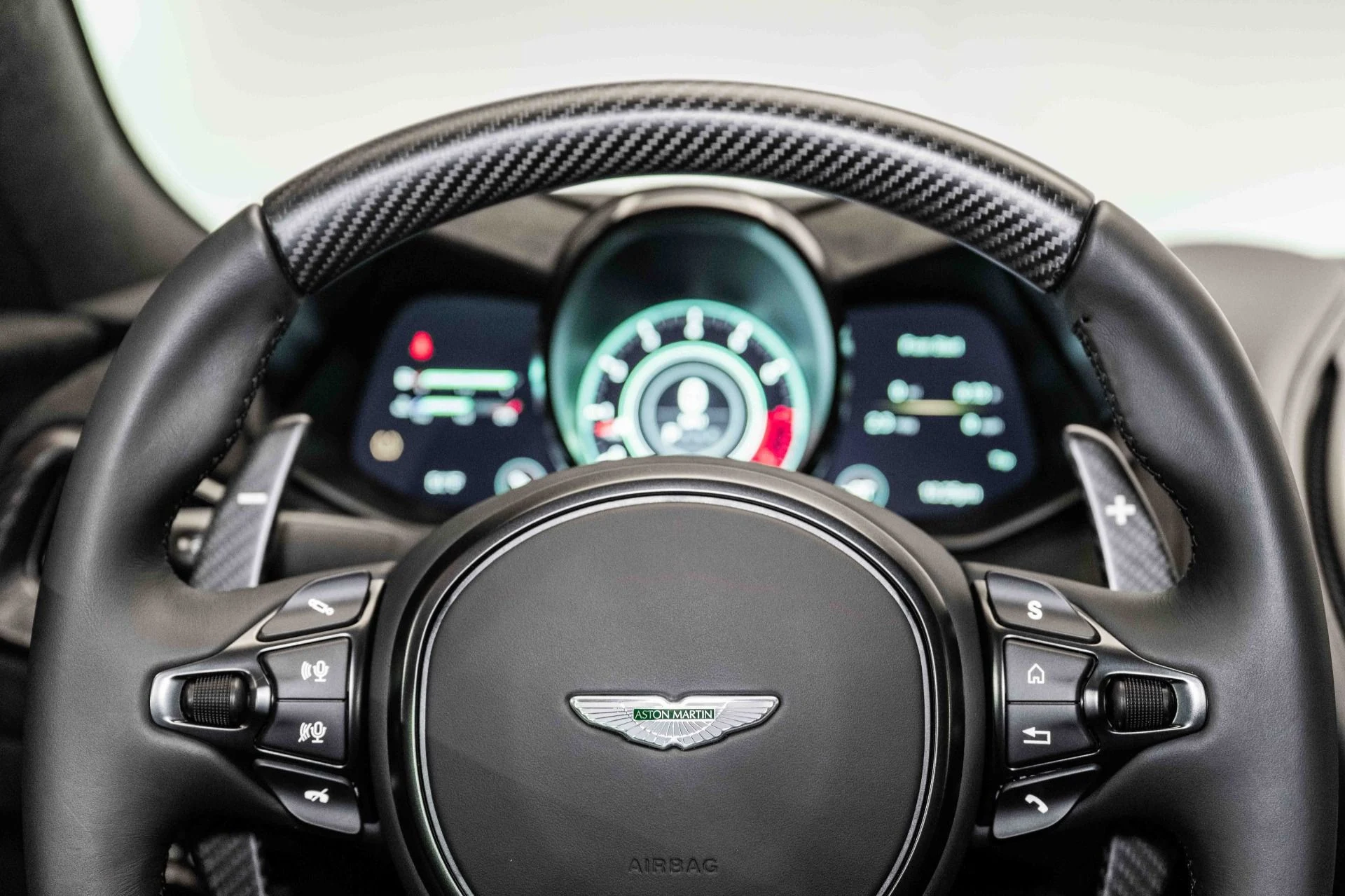 mph010_3638695298_Used_2023_Aston_Martin_DBS_770_Ultimate_1701899330_8e8d4353cf