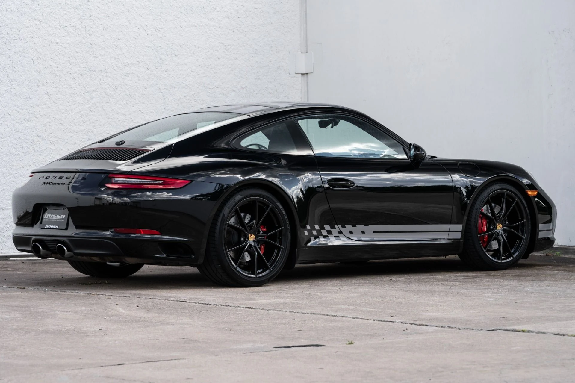 mph010_3647521063_Used_2017_Porsche_911_Carrera_S_1759960379_4f6b76dce6
