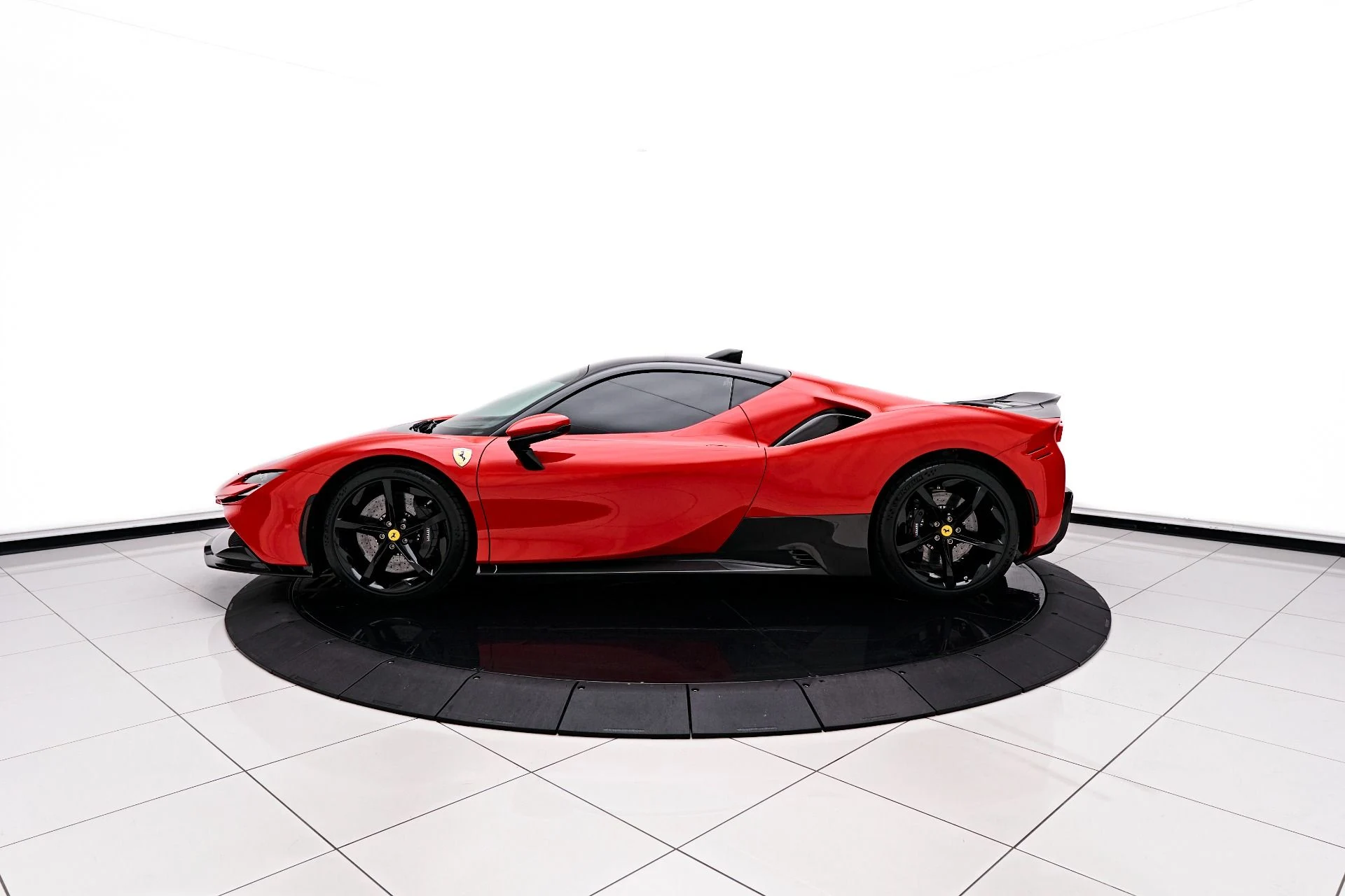 mph010_3654635082_Used_2021_Ferrari_SF_90_Stradale_Base_1690065586_a957c0e790