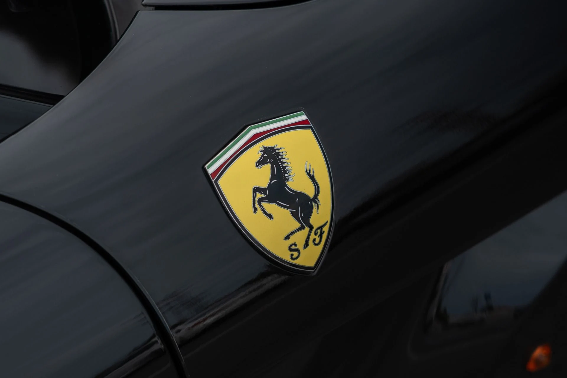 mph010_3654835824_Used_2014_Ferrari_F12berlinetta_1756490493_2adf66cdc5