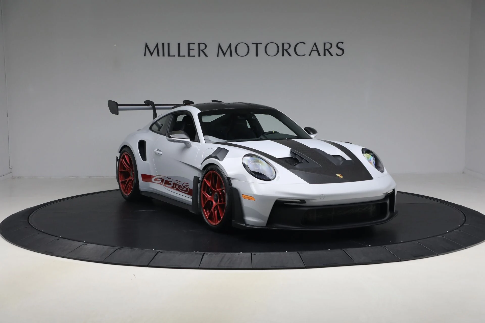 mph010_3658297862_Used_2025_Porsche_911_GT_3_RS_1789411485_d253030943