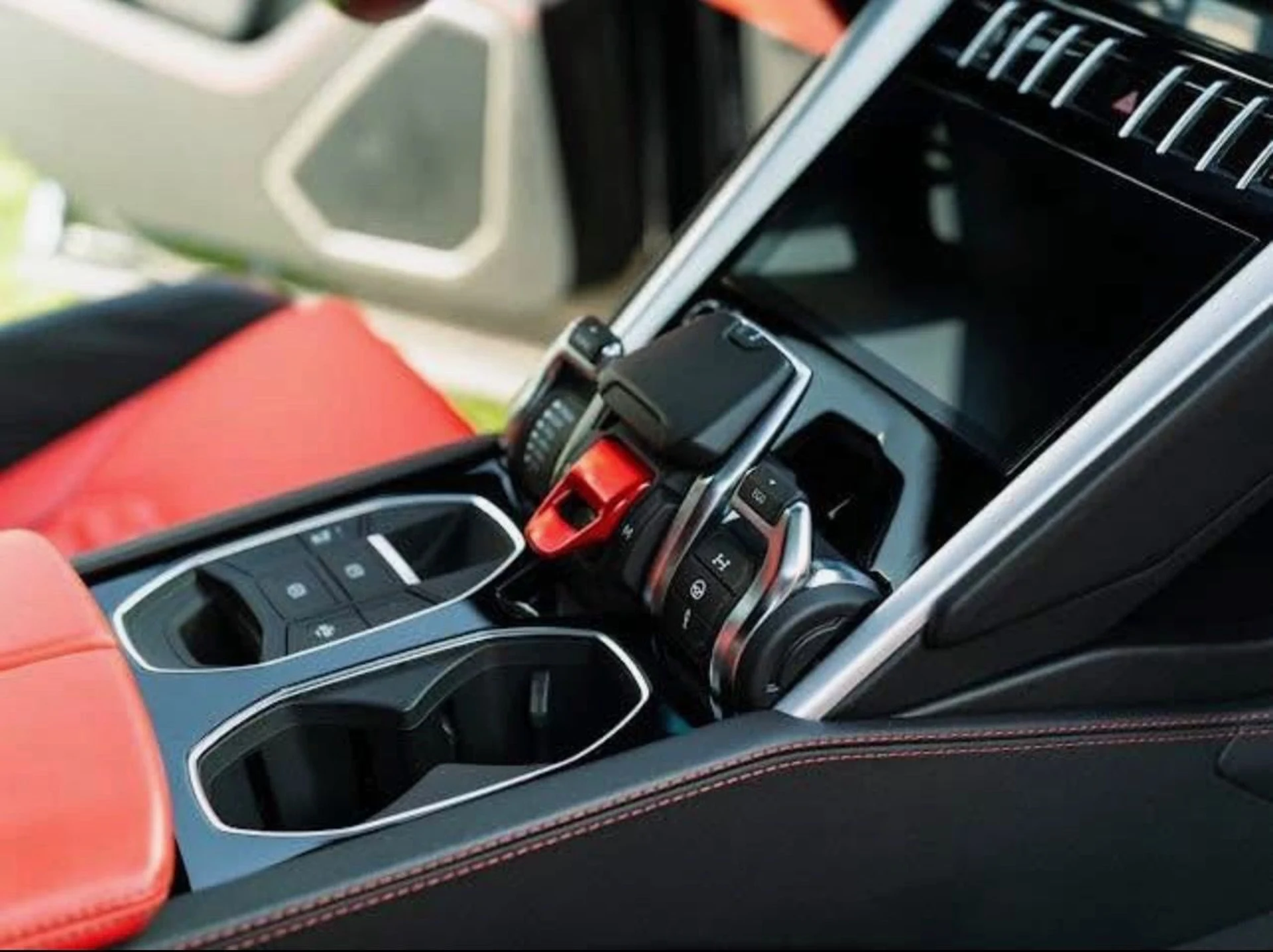 mph010_3663080912_Used_2020_Lamborghini_Urus_1757017019_48584dfbcf