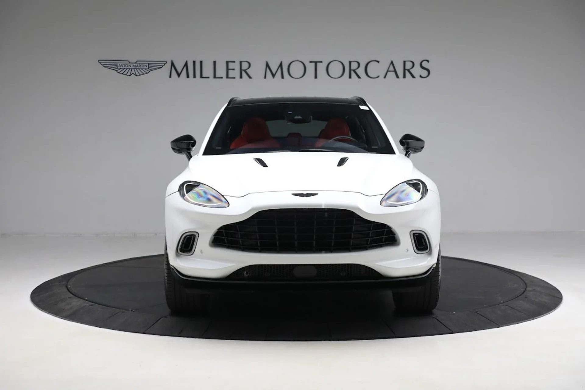mph010_3664125162_Used_2021_Aston_Martin_DBX_1785417745_6a604a296e