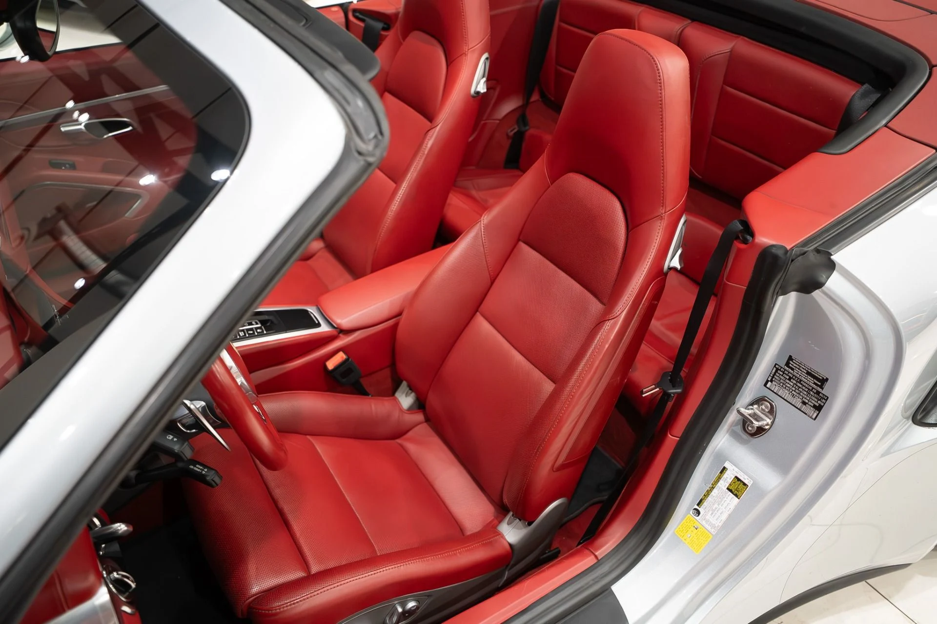 mph010_3665991024_13247_p11_l_8c10c75715