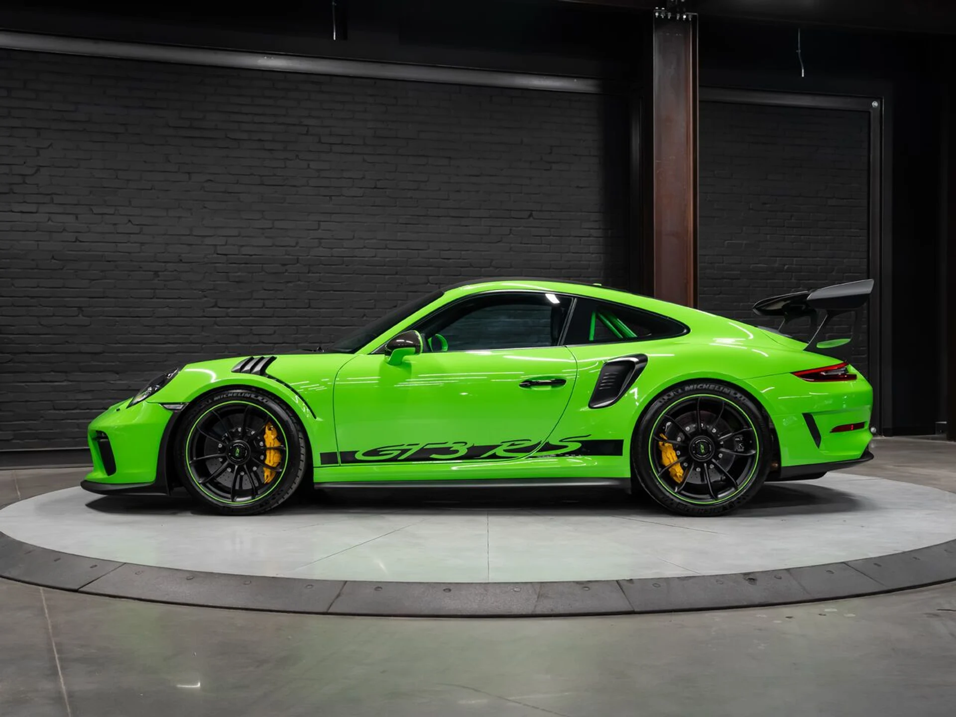 mph010_3667619389_porsche_911_2019_8cc0bf4eab
