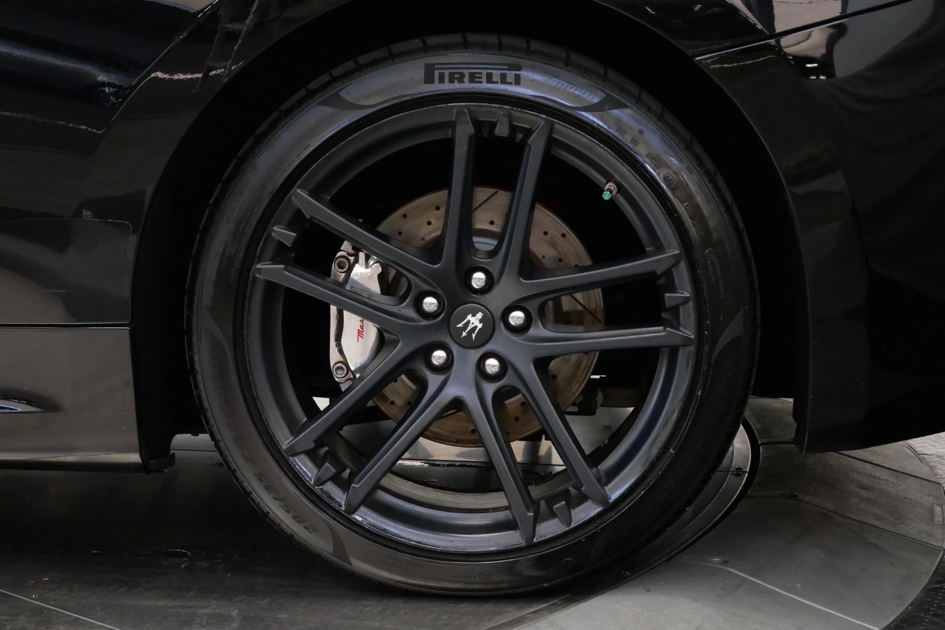 mph010_369768905_Used_2013_Maserati_Gran_Turismo_Convertible_MC_Carbon_Fiber_Interior_Trim_Great_Sound_1773764089_011c7407aa