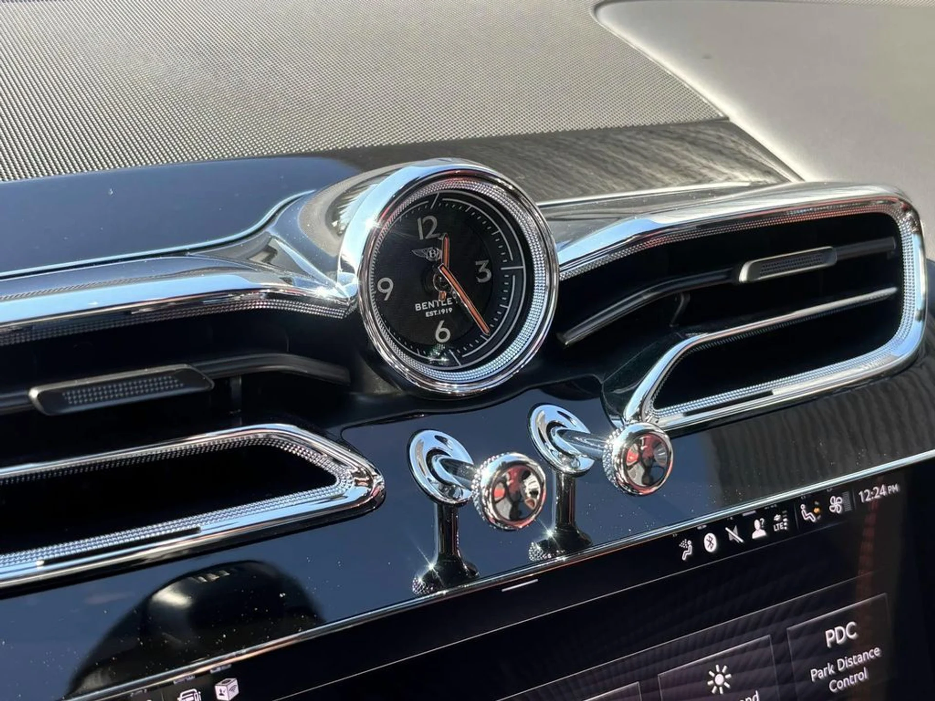 mph010_3699349701_15acf96eaa178bc91b034c1a2360a04bx_5145f158ed