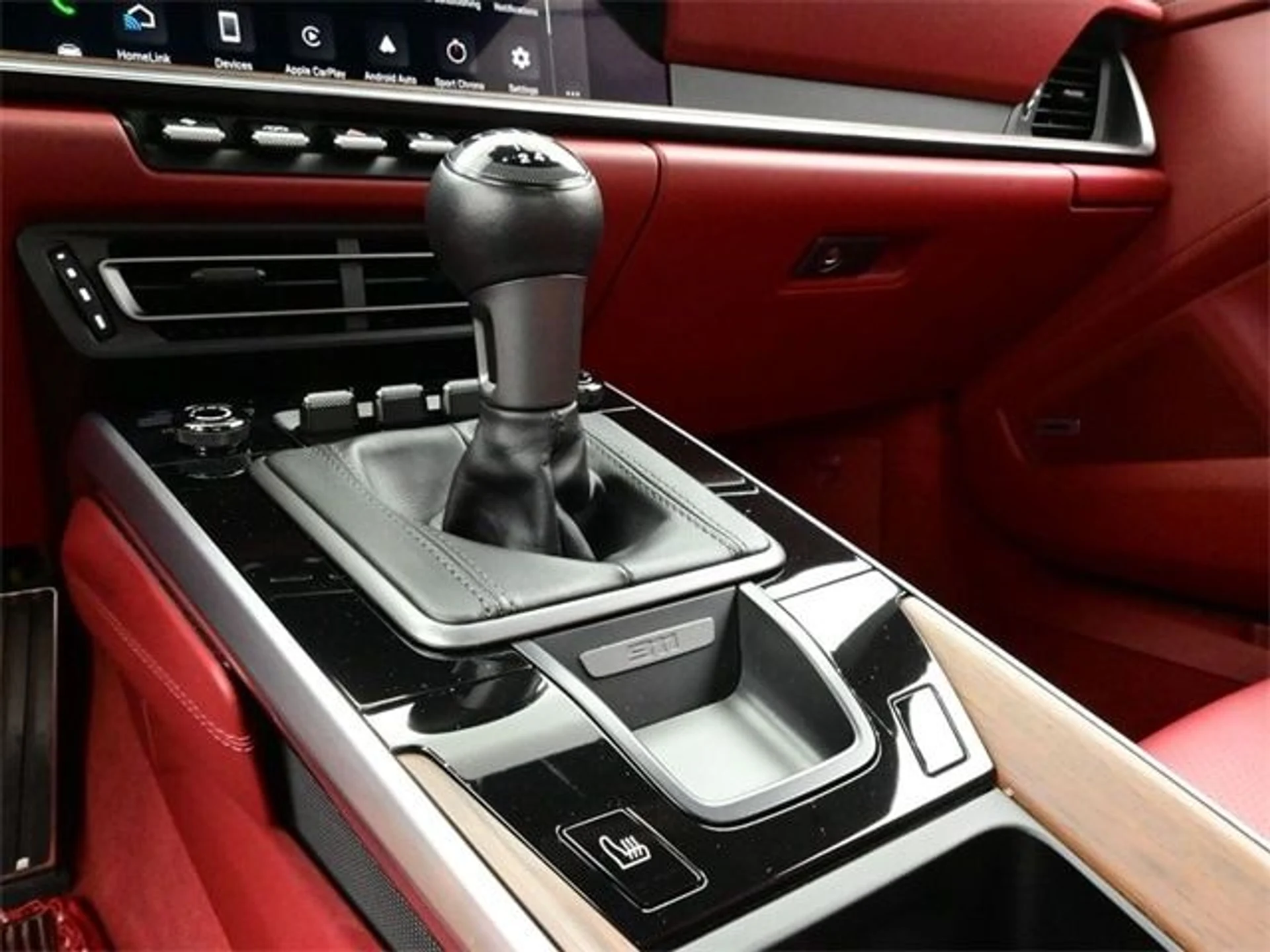 mph010_370187010_8288269065ec84ce3fc93bc9fec22d11x_0f024f378b