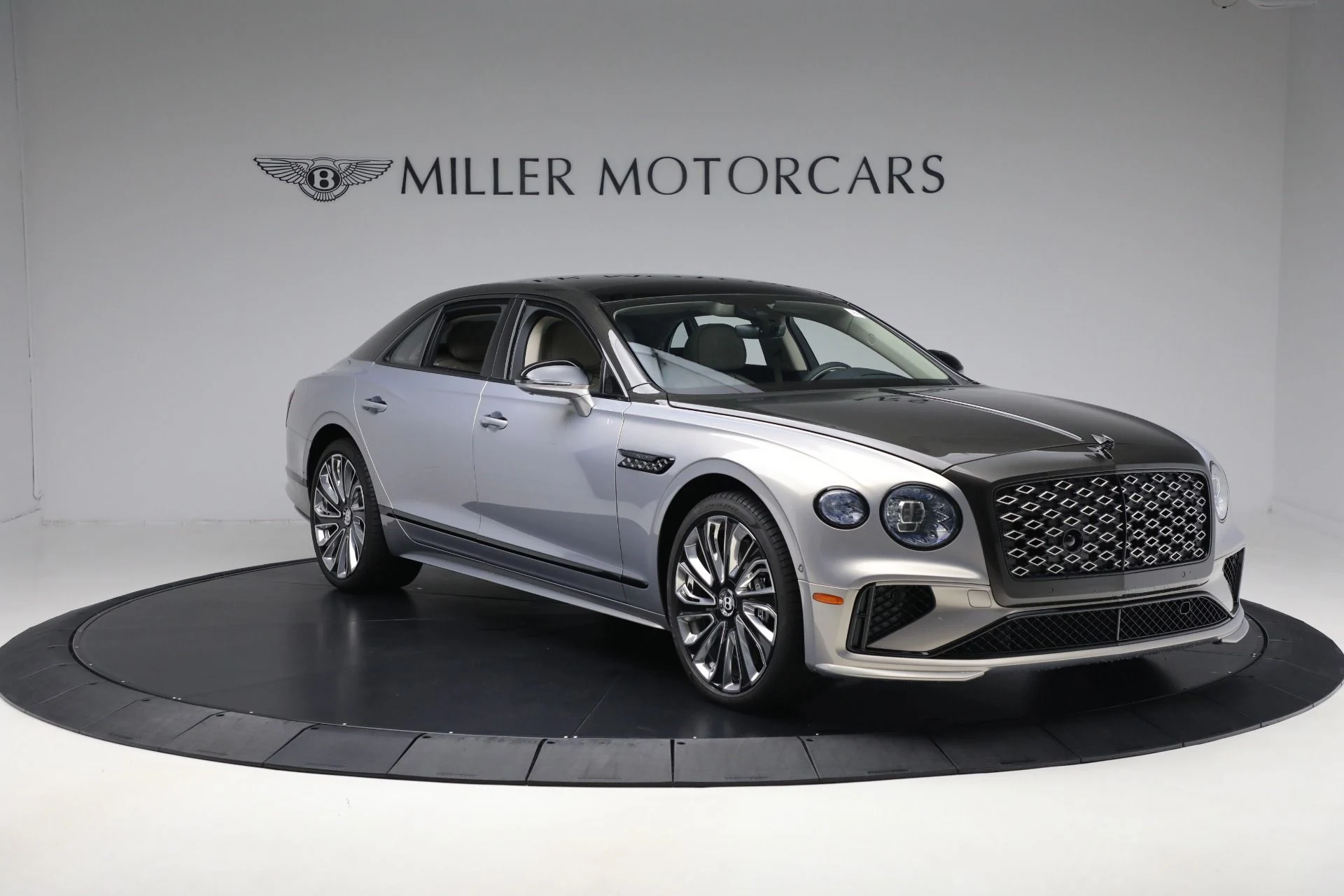 mph010_3703551730_New_2025_Bentley_Flying_Spur_Mulliner_1cd096aba0
