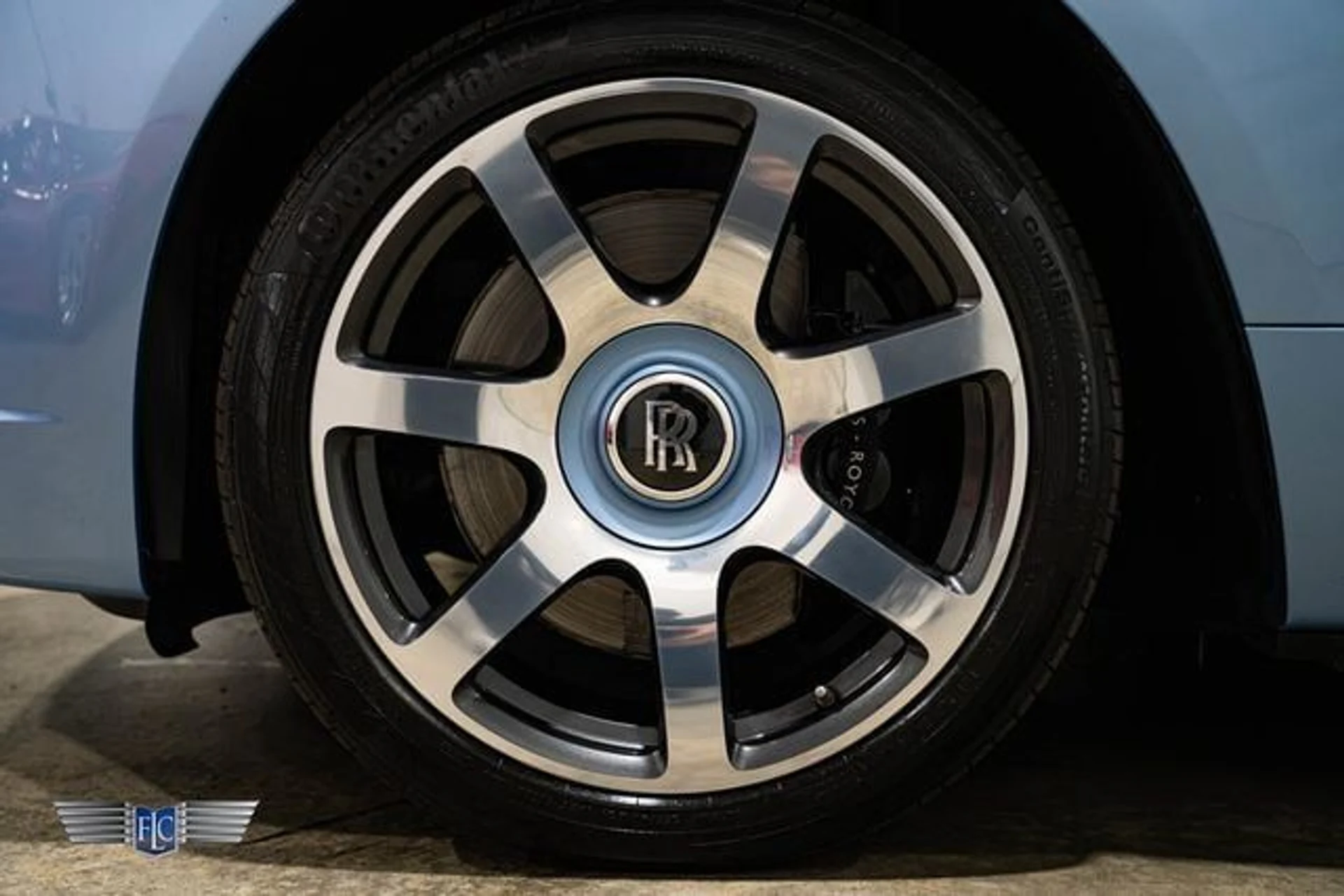 mph010_3707388400_used_2017_rolls_royce_dawn_convertible_9689_23094548_15_640_0a36491acb