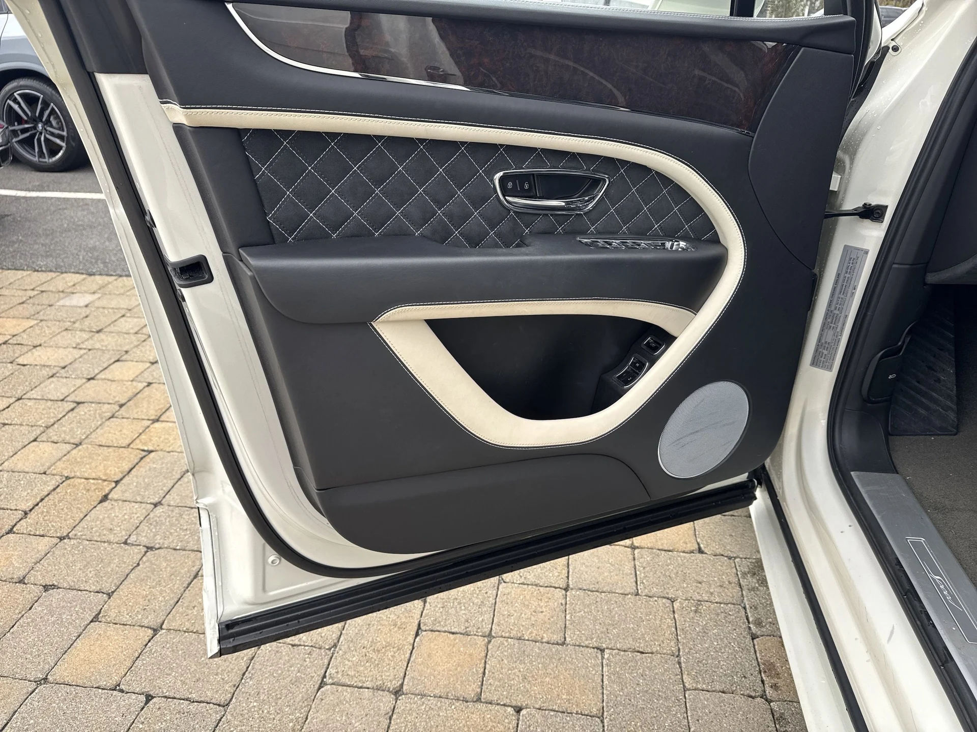 mph010_3712465820_155efa0aef66afa65000055901619694x_b46e1c18ac