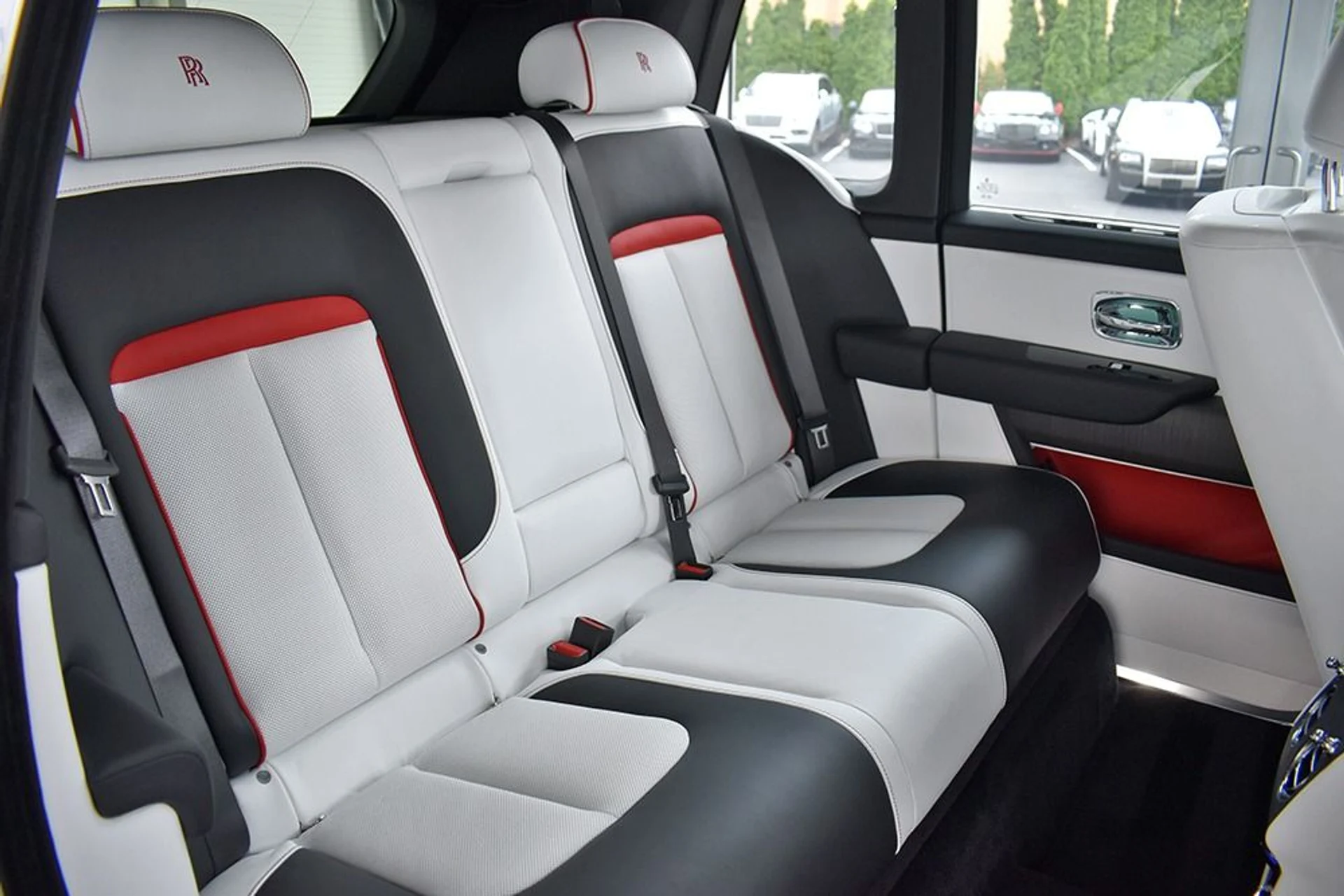 mph010_3715160787_Used_2020_Rolls_Royce_Cullinan_1766510168_315af55d0b