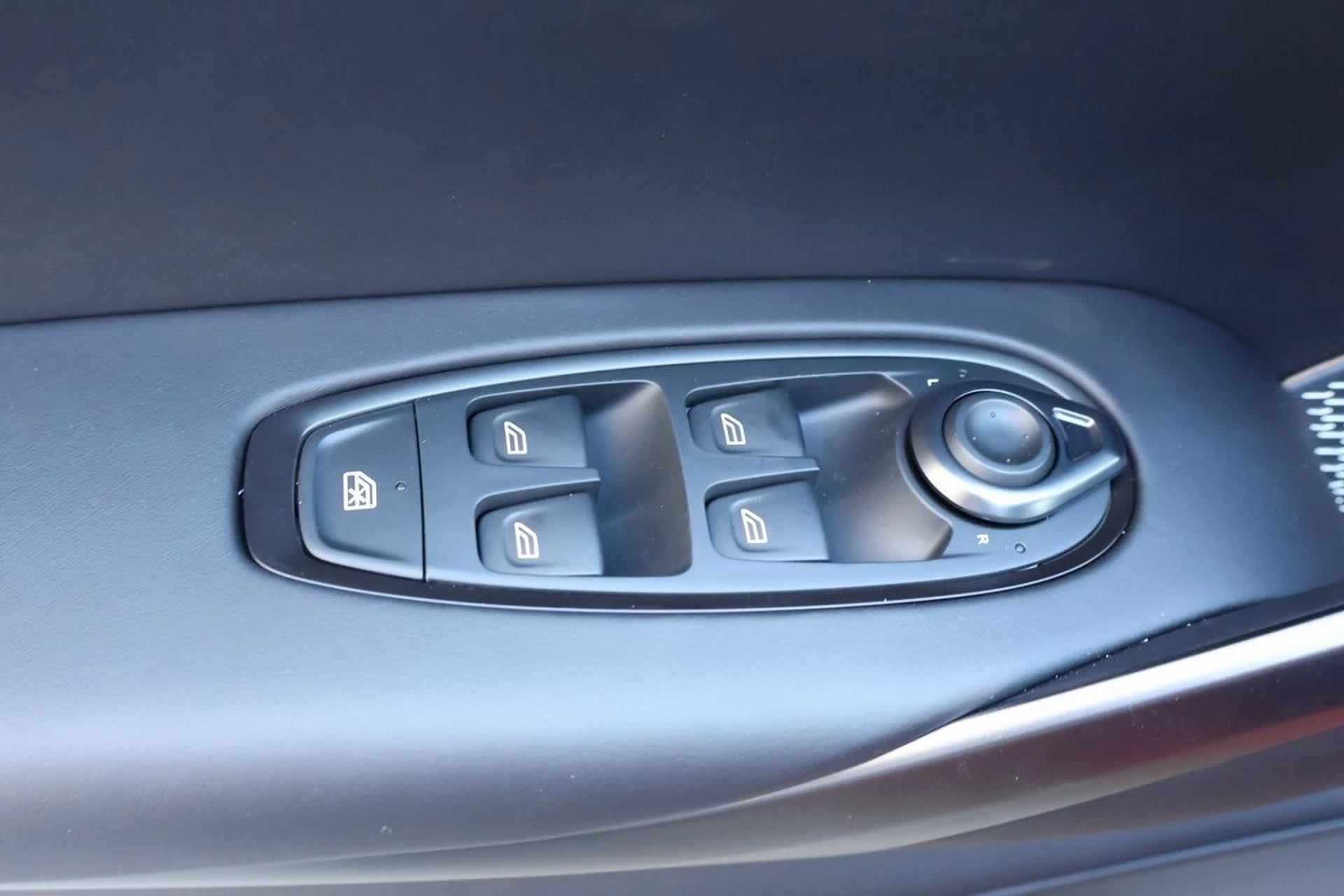 mph010_371549929_11_060ff4880f