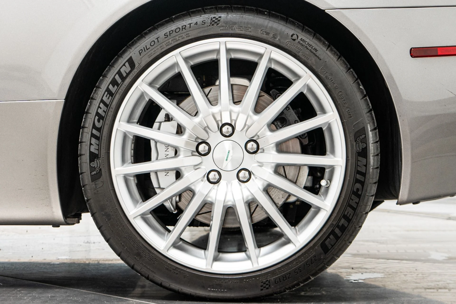 mph010_3725858264_Used_2008_Aston_Martin_DB_9_Volante_1787088651_8b95d2c7e6