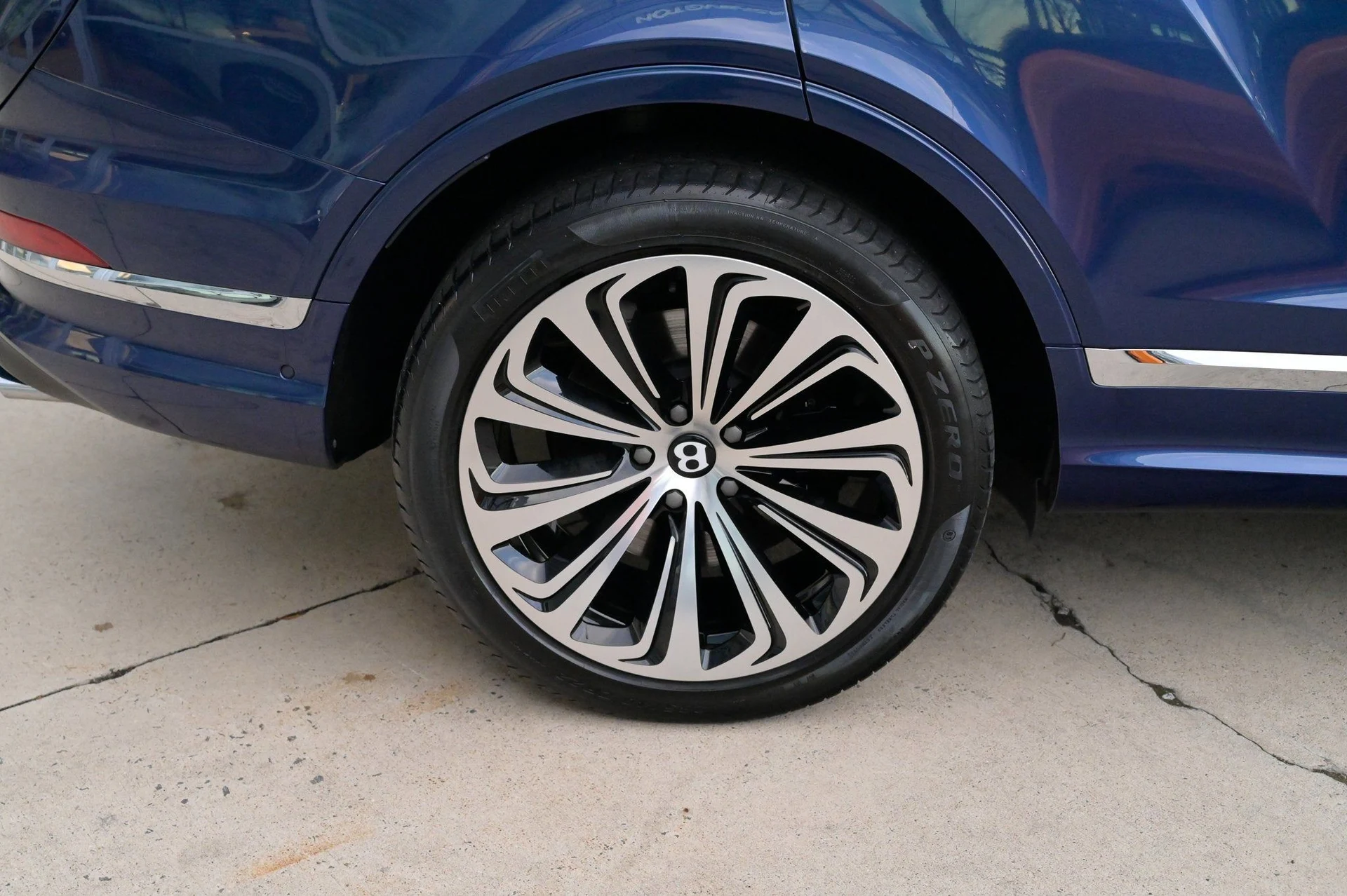 mph010_3726451846_5d8eba254b954096bf0e8732af801324_3141eb92d7