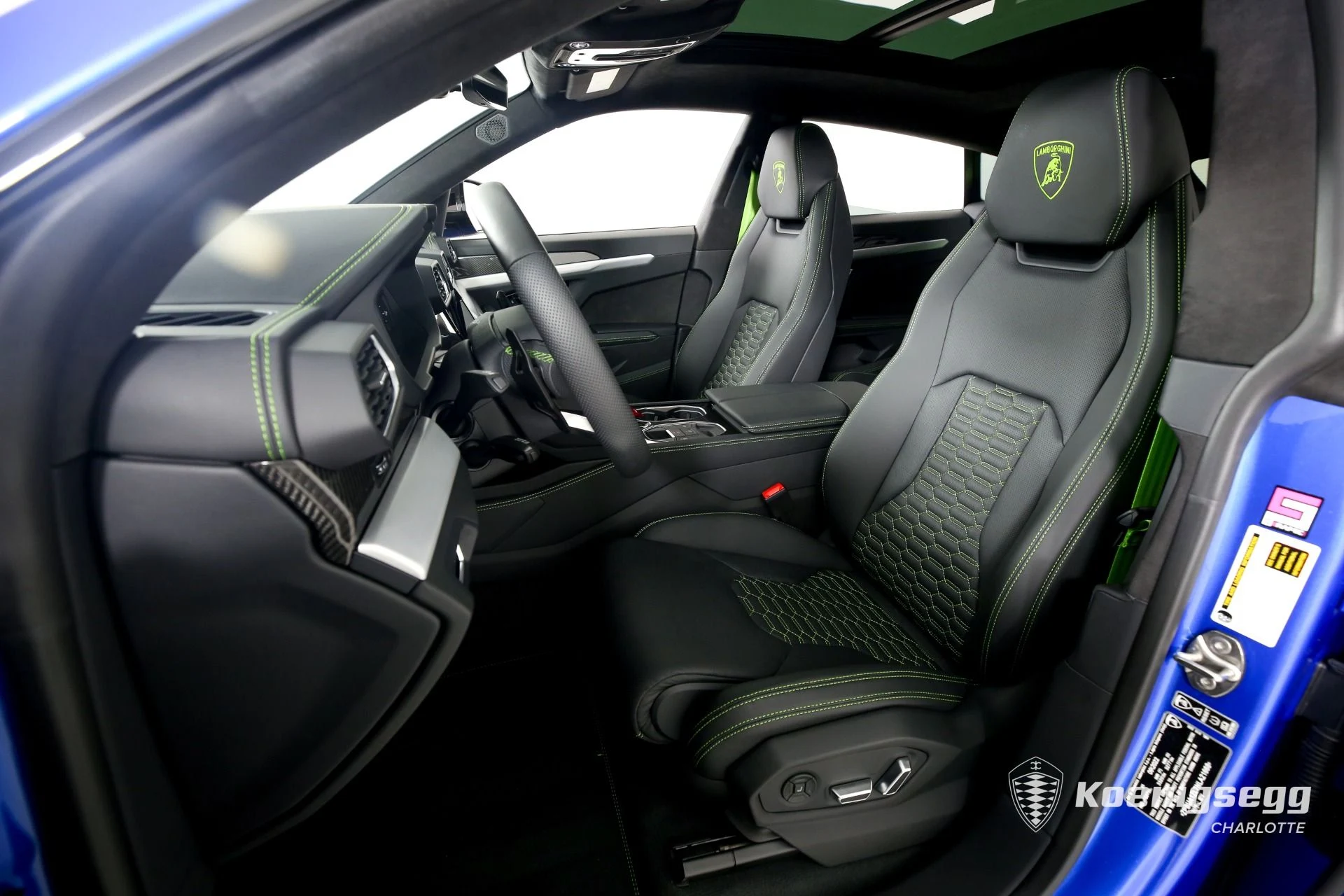 mph010_3727434957_Used_2022_Lamborghini_Urus_1696532519_88ff0d3955