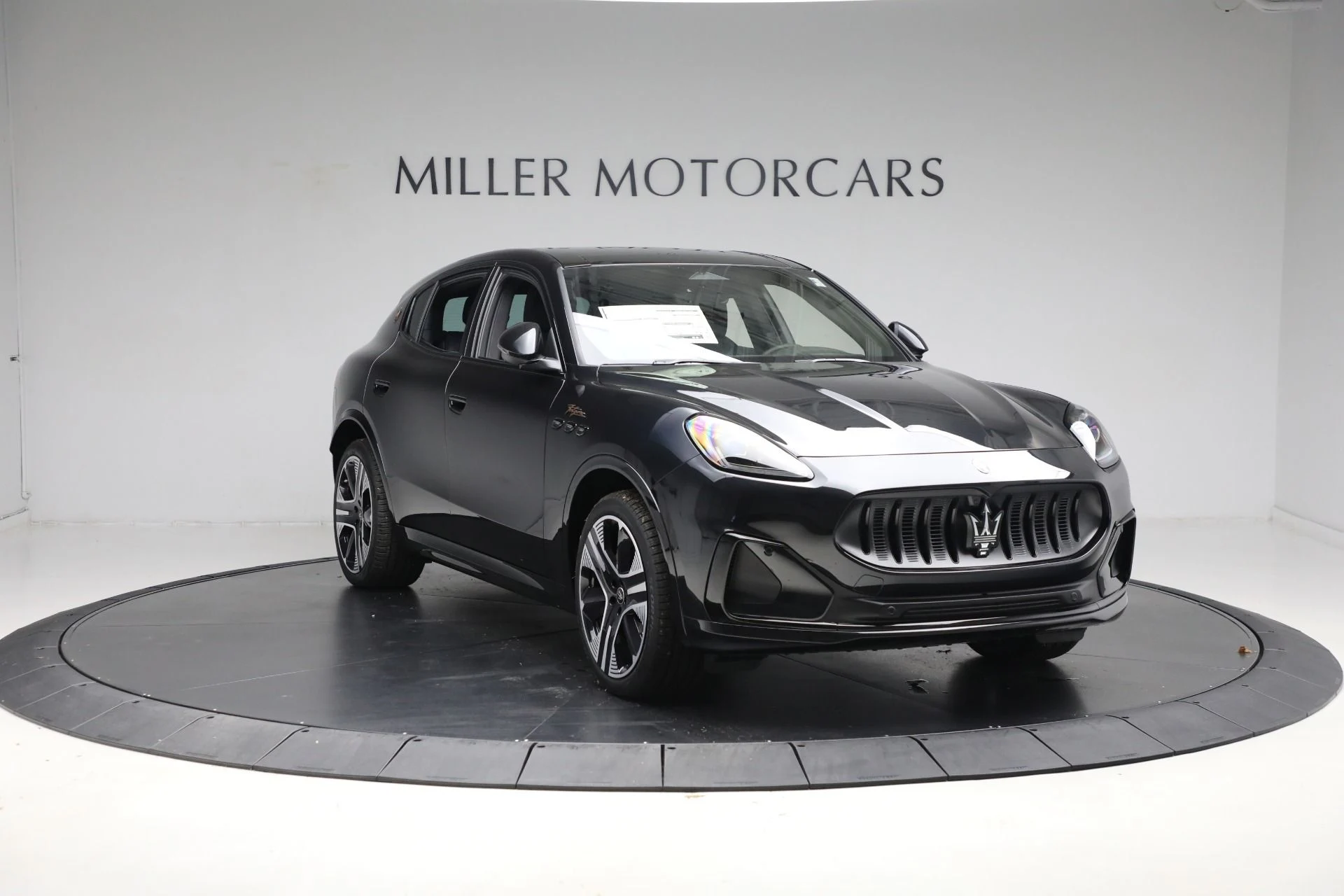 mph010_3728272832_New_2025_Maserati_Grecale_Folgore_ca03b7f48d