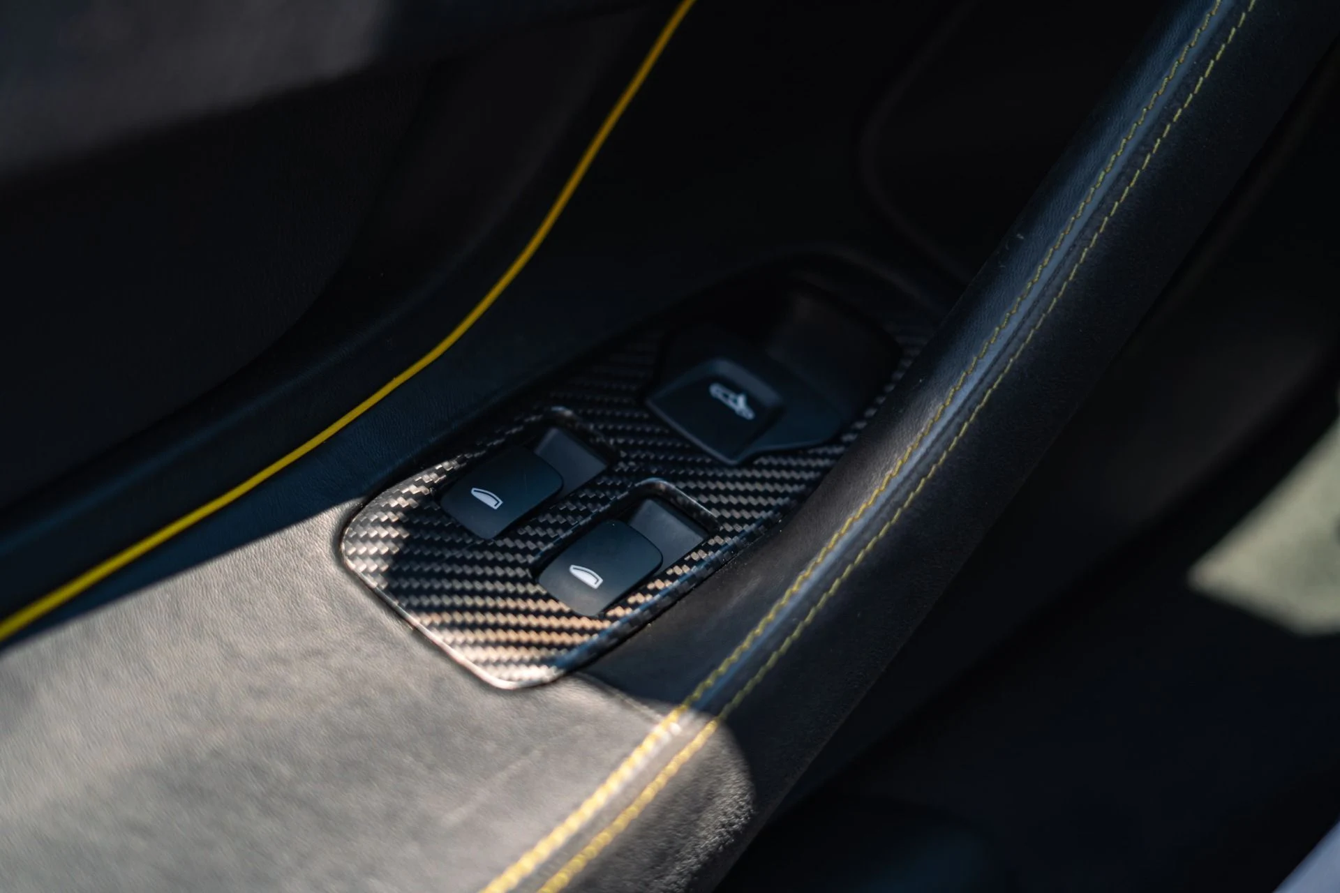 mph010_3733281415_Used_2019_Mc_Laren_570_S_Spider_1781728505_8ca4d91d5a