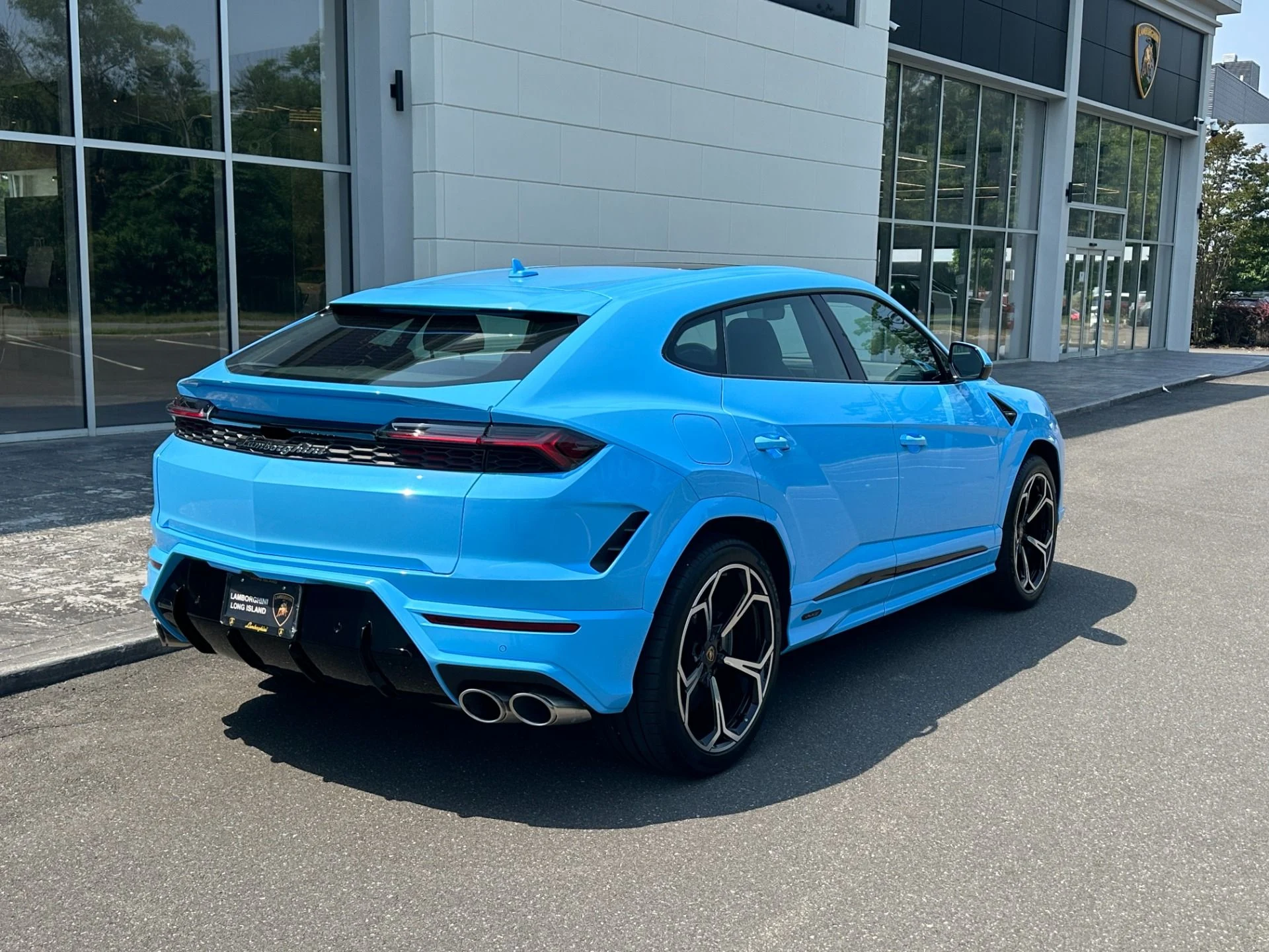 mph010_3743084475_Used_2026_Lamborghini_Urus_SE_1783978520_9adb125a7e