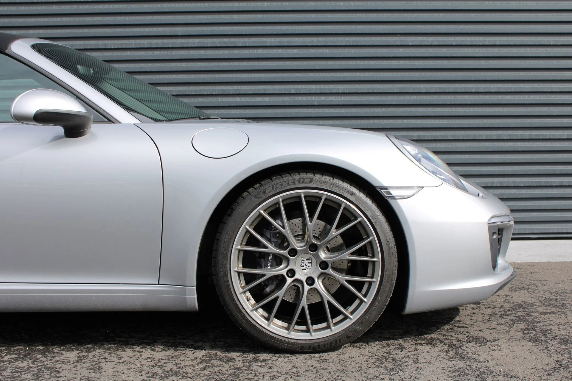 mph010_374804430_fb6634037dd06e7f7096d3552b7457c3_f93fa843e1