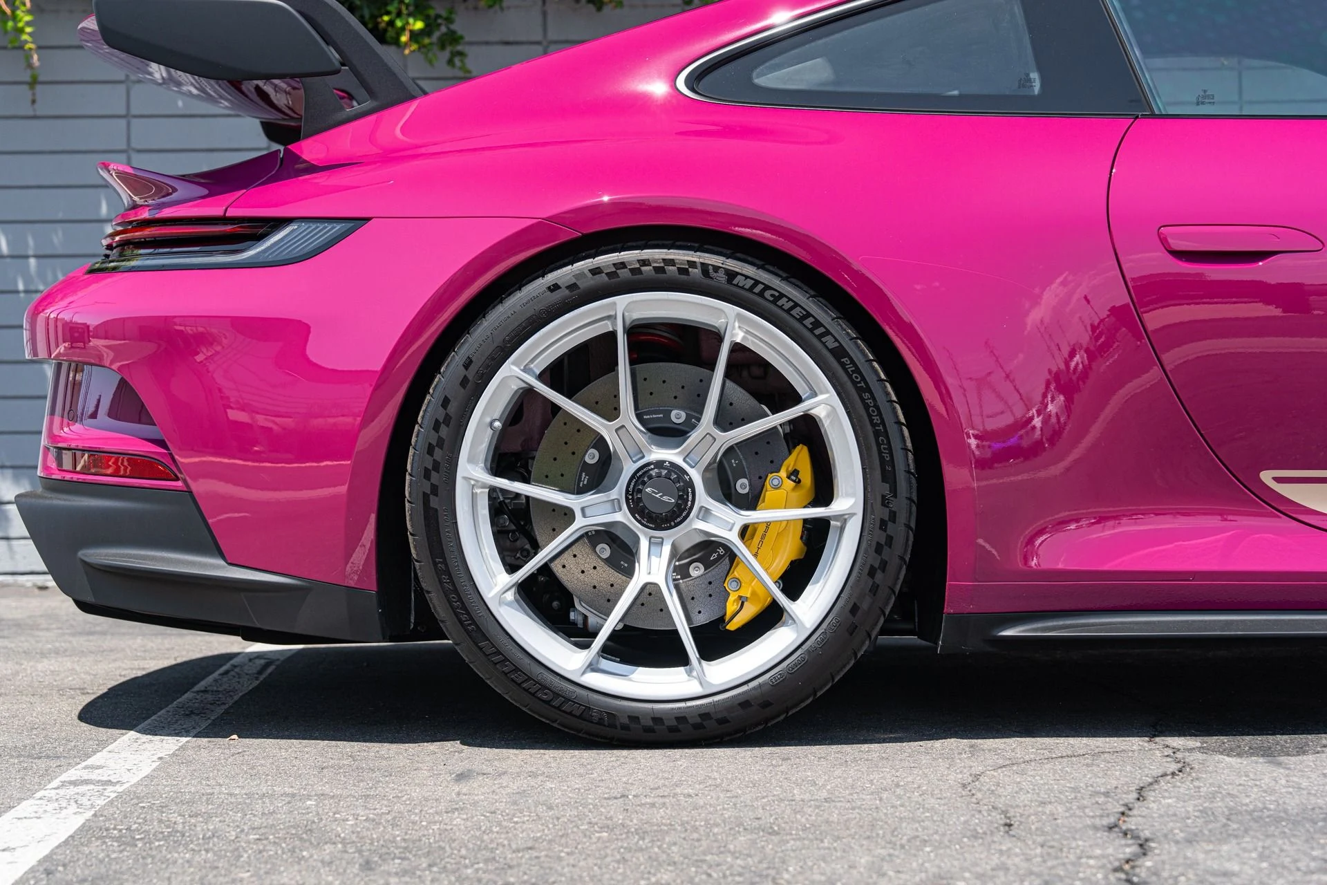 mph010_3748610130_Used_2024_Porsche_911_GT_3_1753158561_d05aa7d5d1