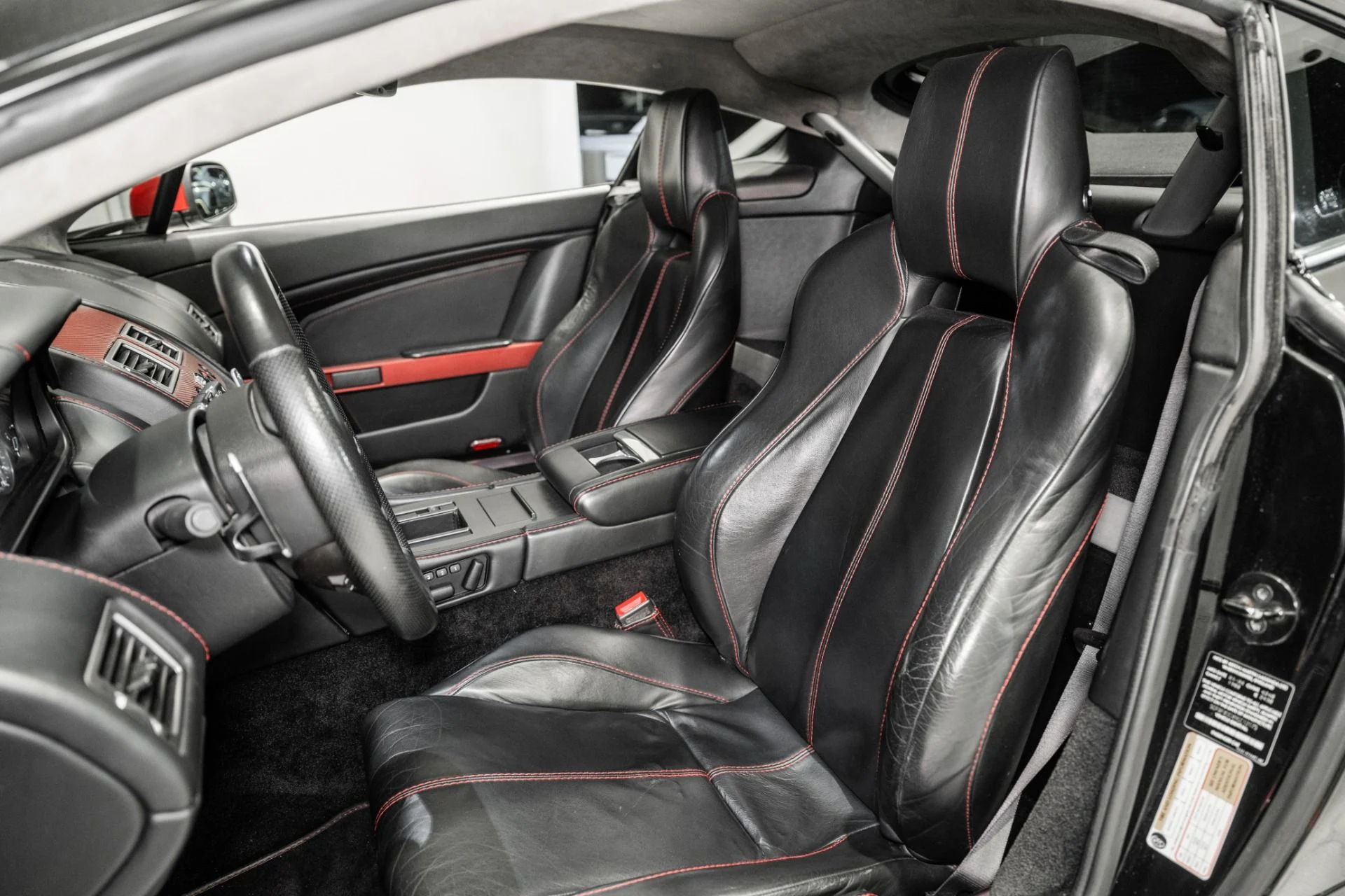 mph010_375463072_Used_2009_Aston_Martin_V8_Vantage_1772034364_5daee94e88