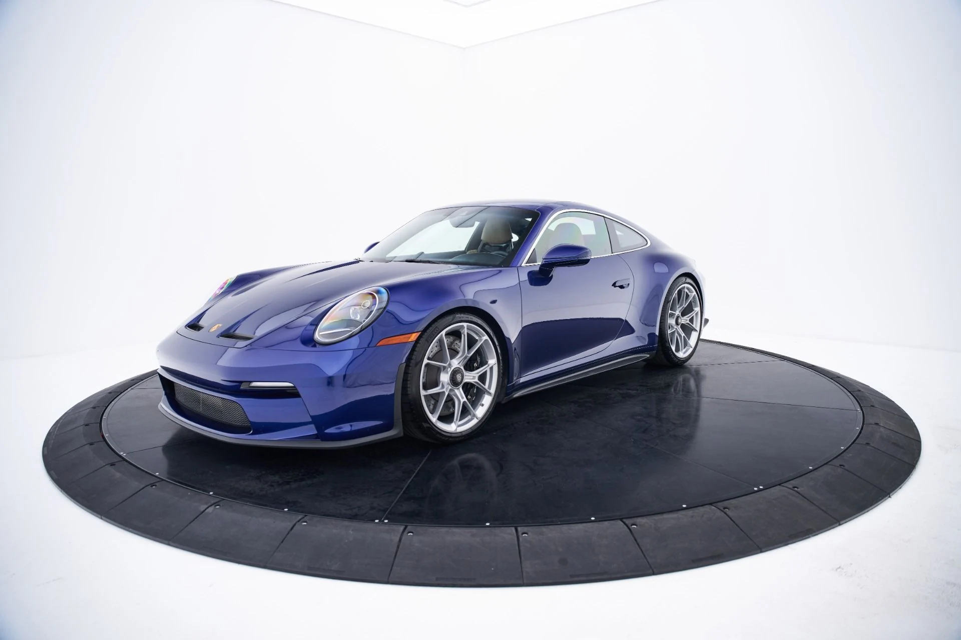 mph010_3755968539_Used_2022_Porsche_911_GT_3_1793061748_772b71c7c9