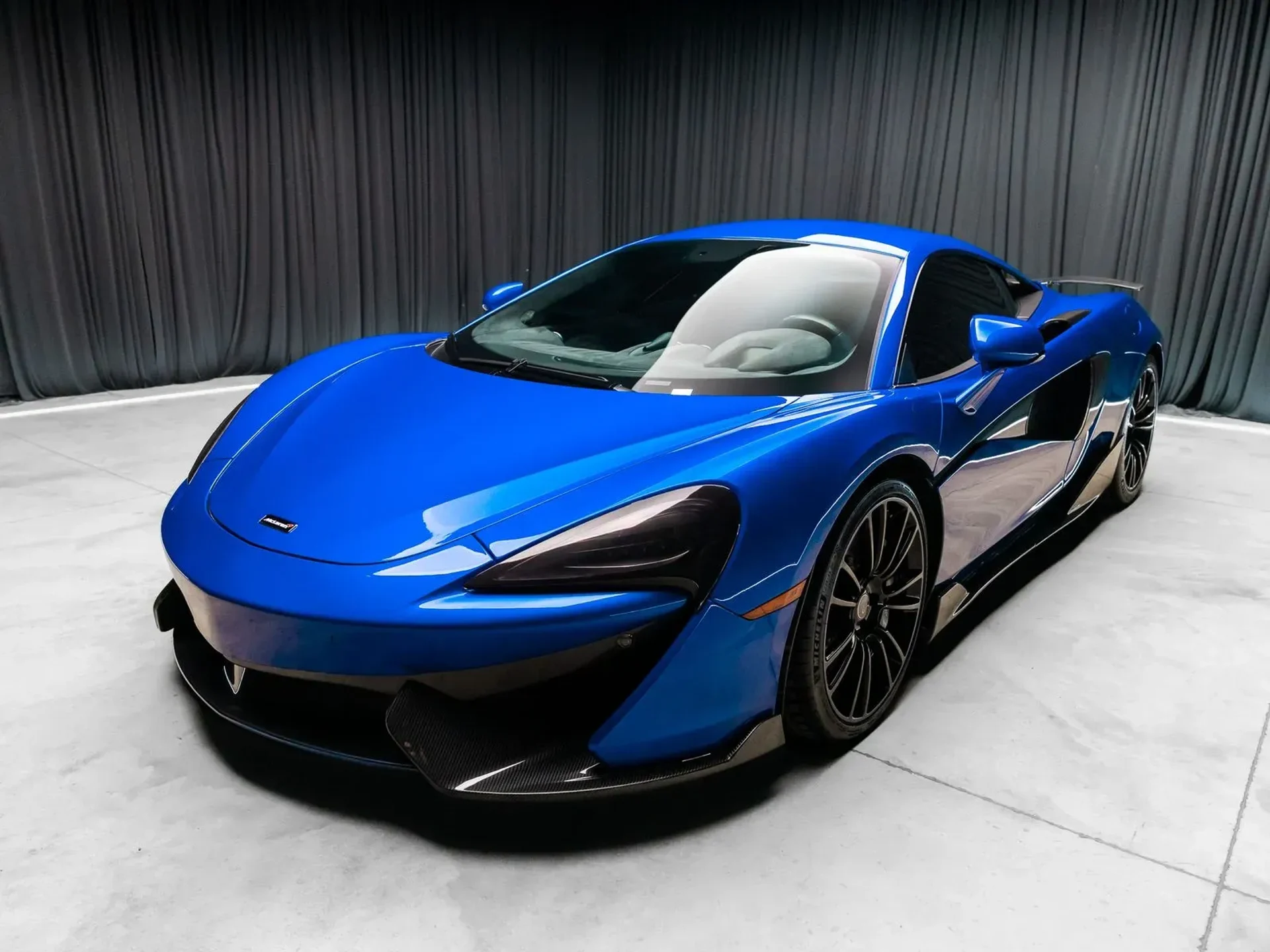 mph010_3758788305_9201a3f7_71fb_41aa_b37d_51f9106d86eb_2a4f2c8add