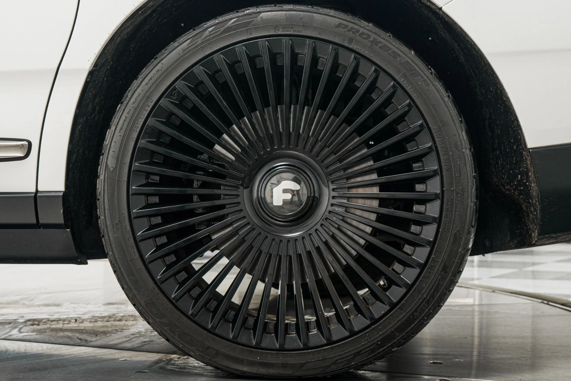 mph010_3763282429_Used_2020_Rolls_Royce_Cullinan_Polished_22_Wheels_Rear_Theatre_Configuration_Rolls_Royce_Bespoke_Audio_1771596522_098c5d28f8