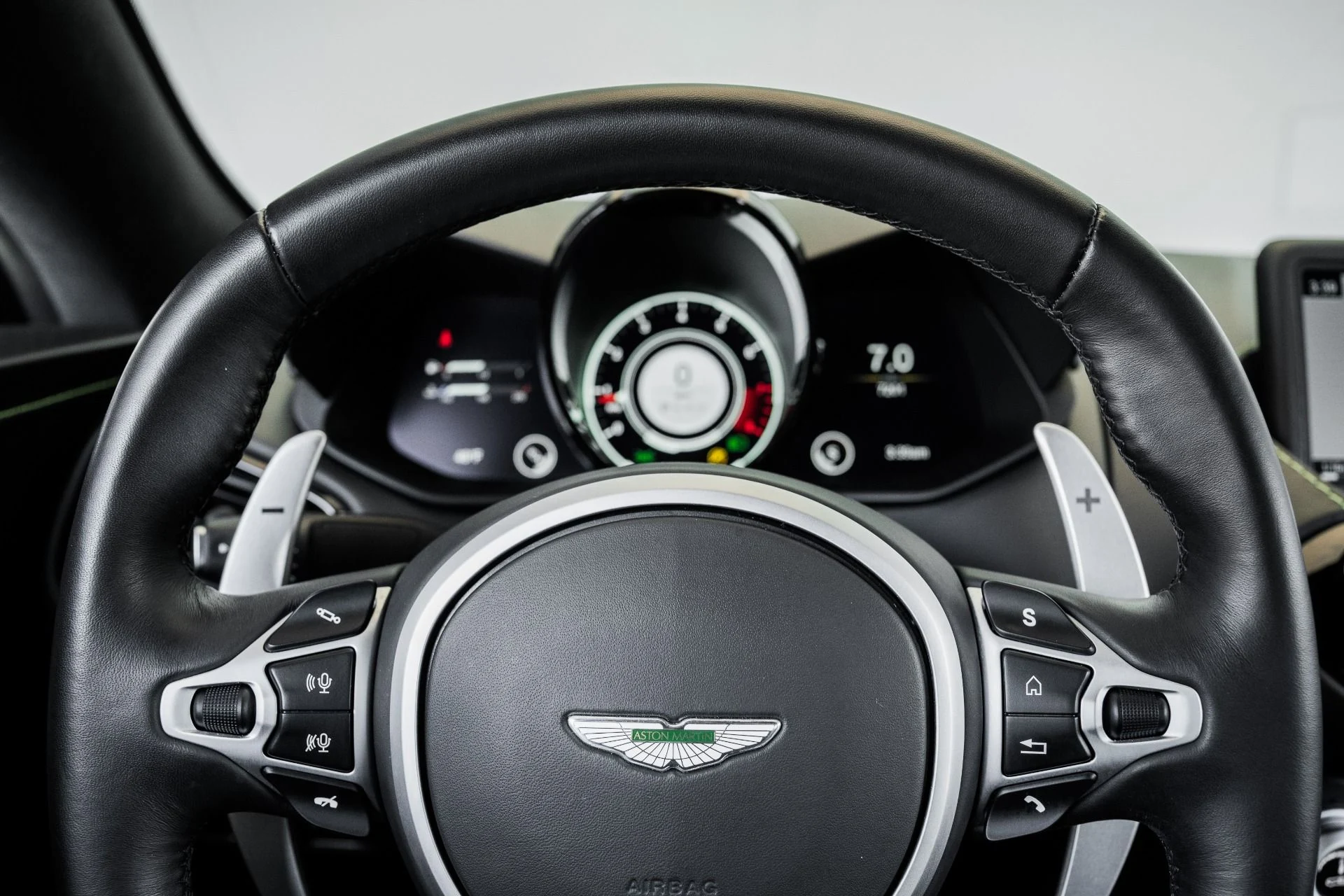 mph010_3765181146_Used_2020_Aston_Martin_Vantage_V8_Coupe_1690551431_f62b87ff22