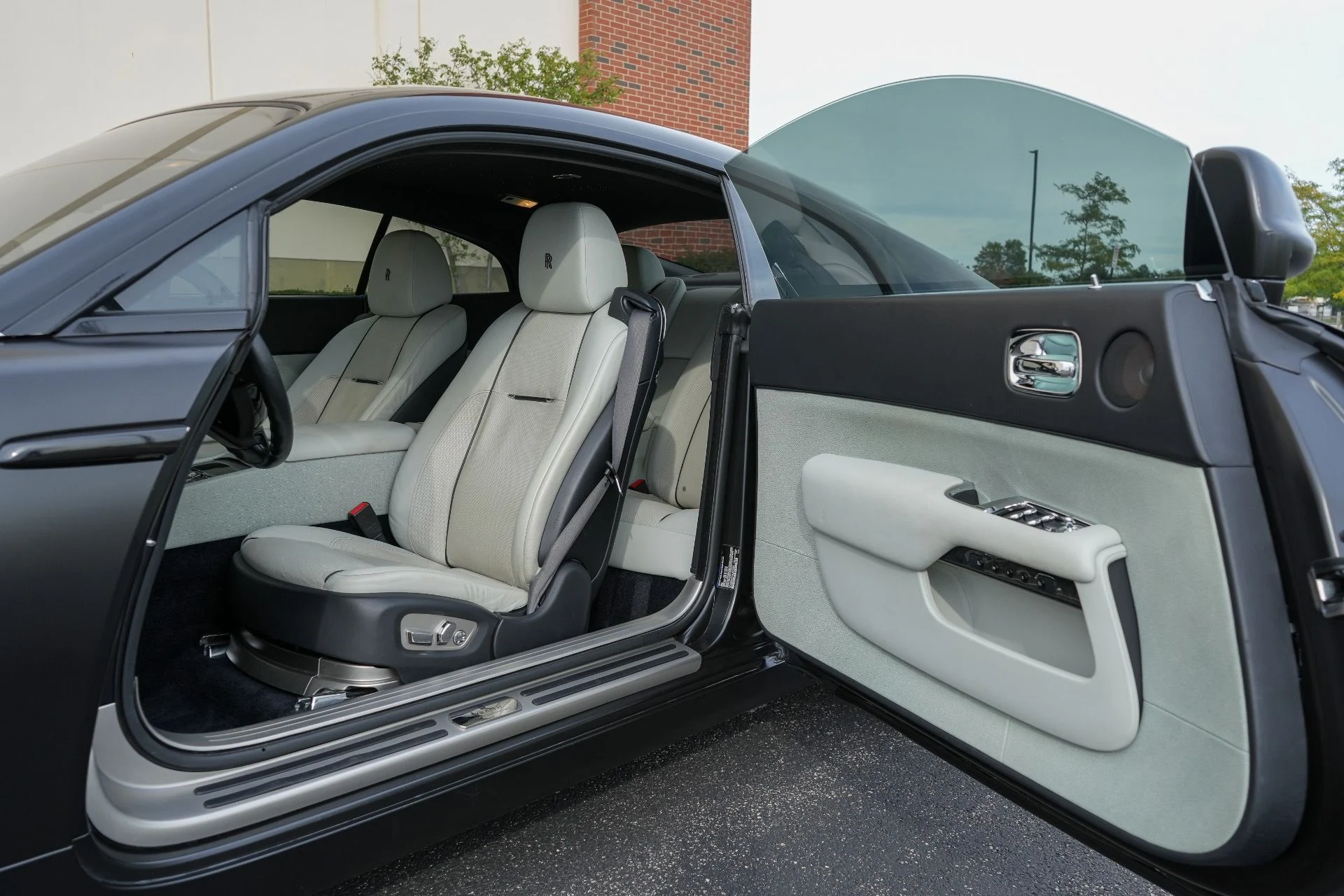 mph010_3770864038_Used_2015_Rolls_Royce_Wraith_1789768285_d75c116ab7