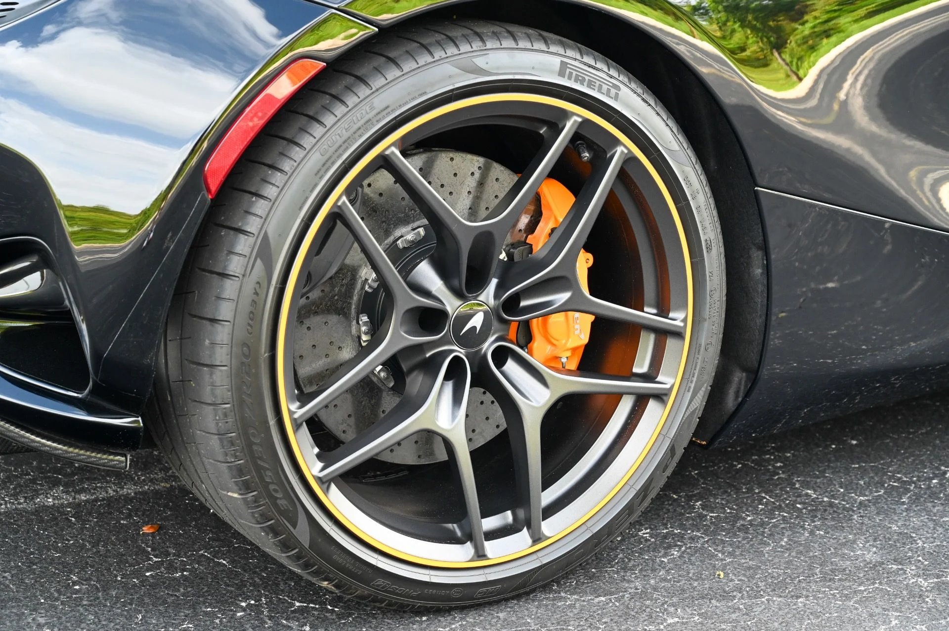 mph010_3776656256_Used_2024_Mc_Laren_750_S_Spider_1741192333_2832b96d1b