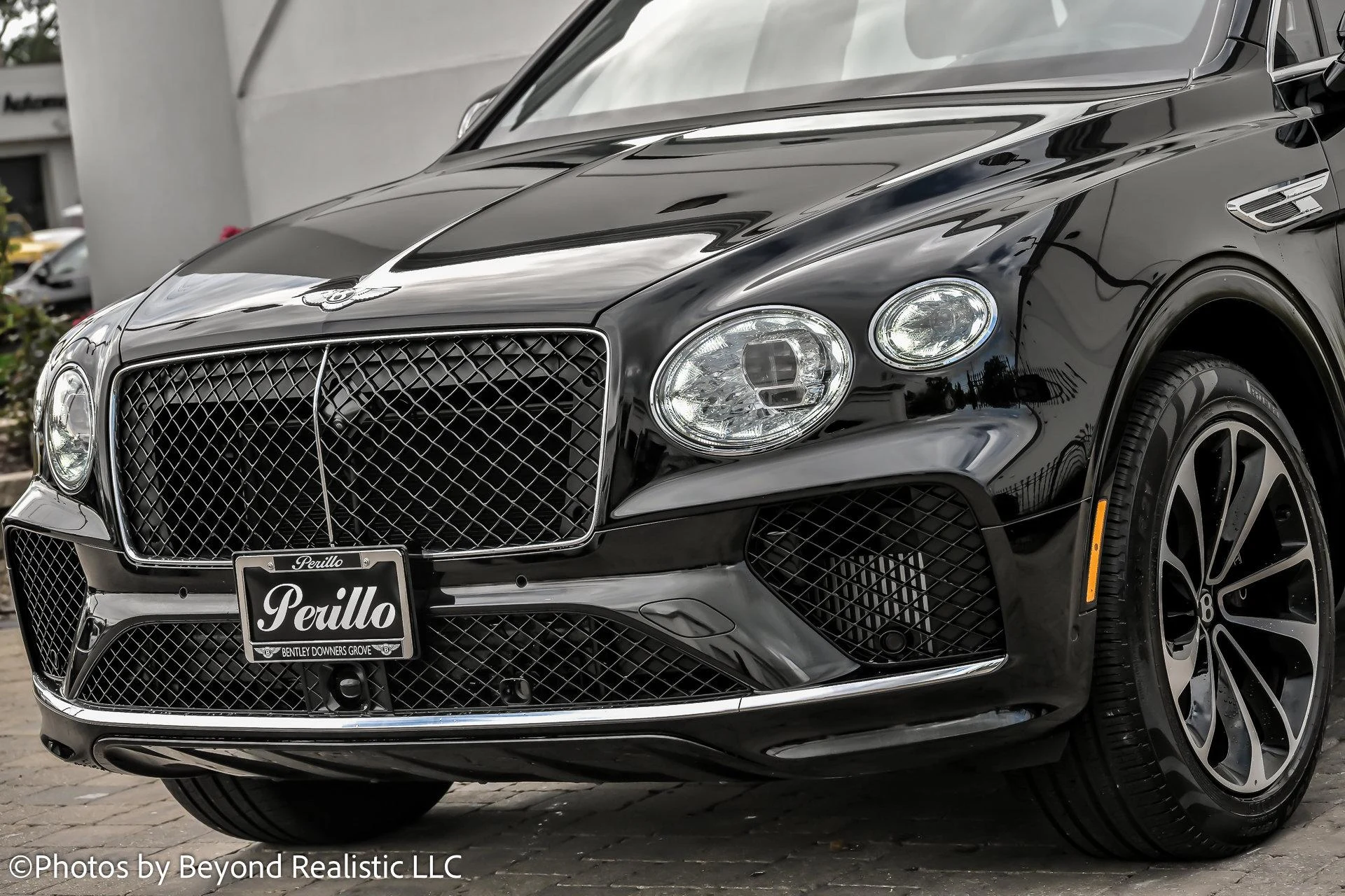 mph010_3777024291_Used_2024_Bentley_Bentayga_Hybrid_1759997516_c5370d8f5d