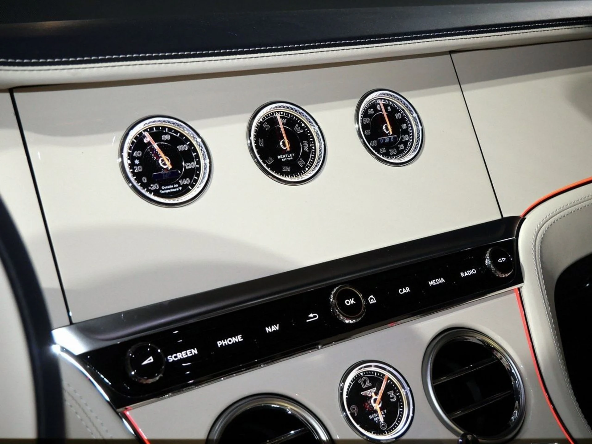 mph010_3805214377_30fa0790057c522f2e05cf1393d5ae0bx_30c0cf3556