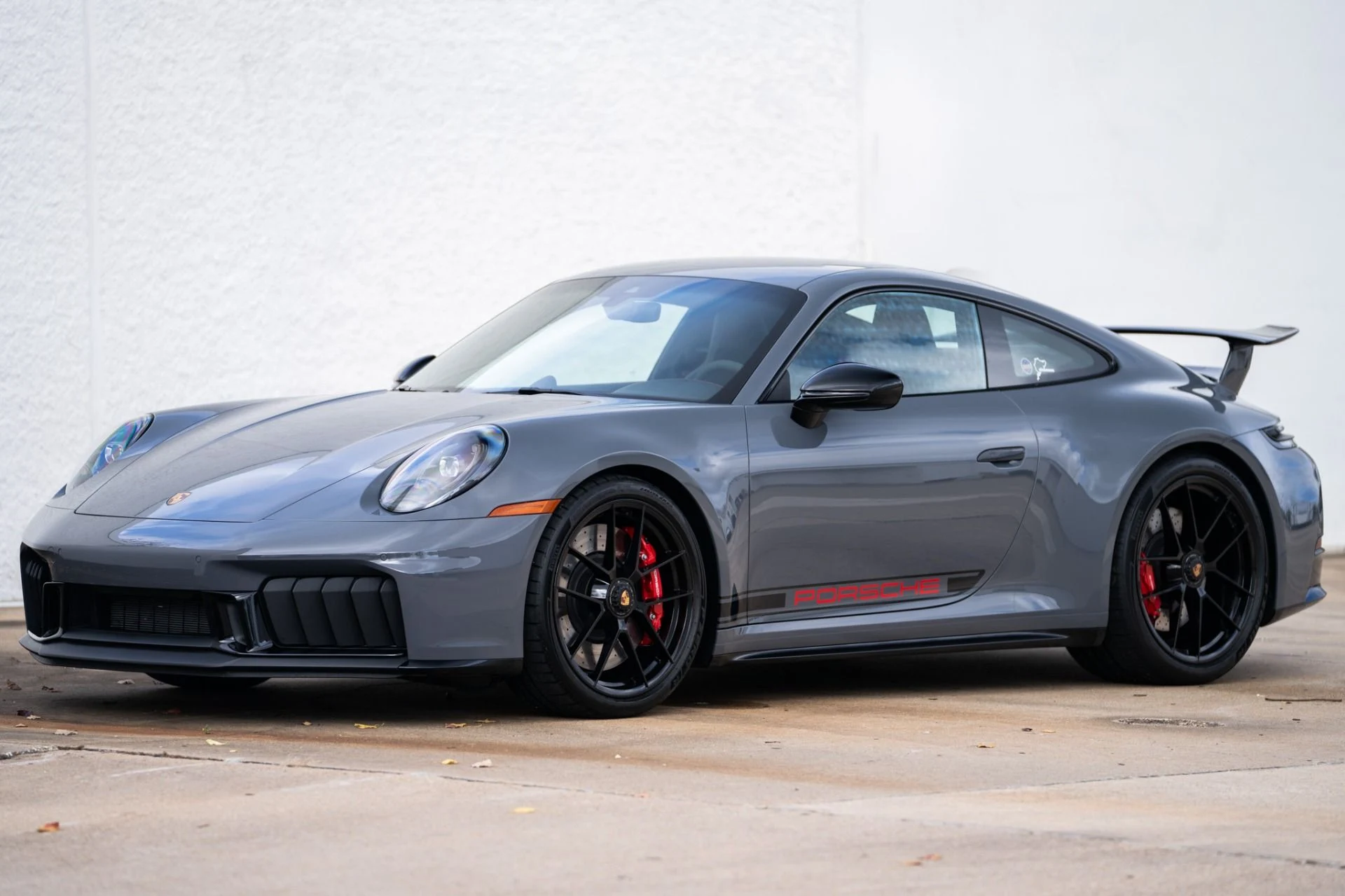 mph010_3808059322_Used_2025_Porsche_911_Carrera_4_GTS_1766512574_77fd872085