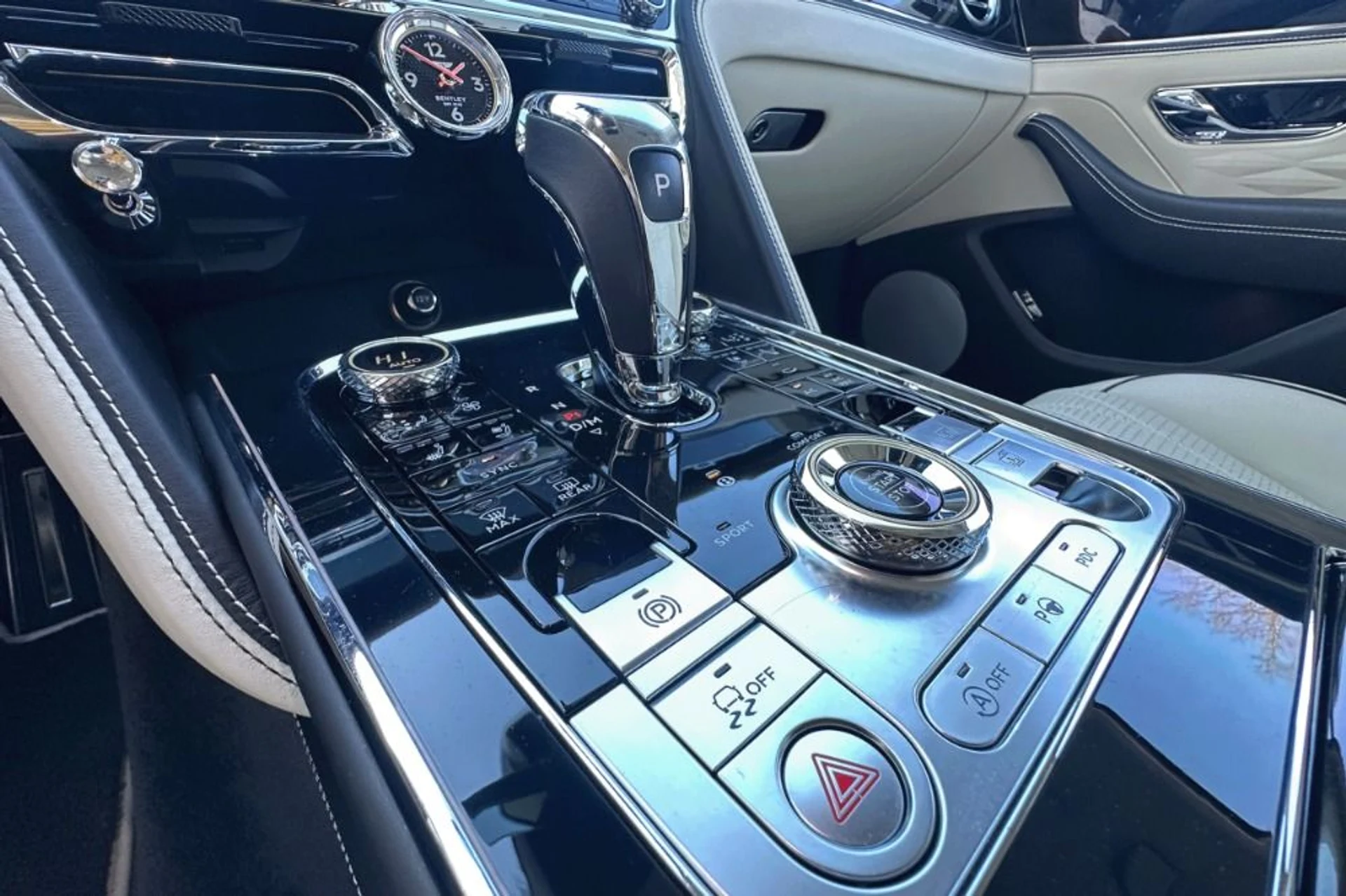 mph010_3817452697_Used_2021_Bentley_Flying_Spur_V8_Base_1770376346_845e815a40