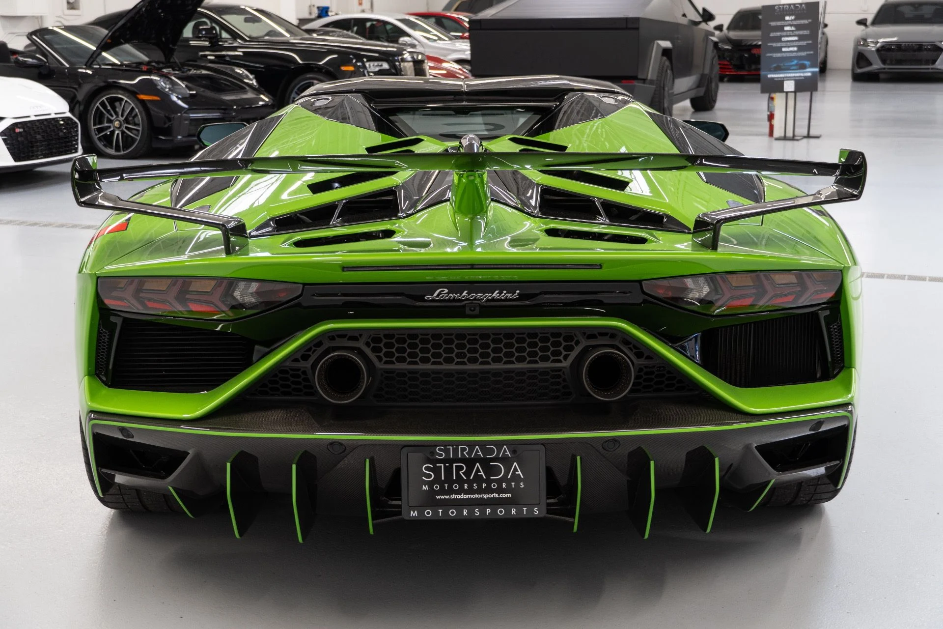 mph010_3820296407_Used_2021_Lamborghini_Aventador_LP_770_4_SVJ_1763584595_f2cf9e62d2